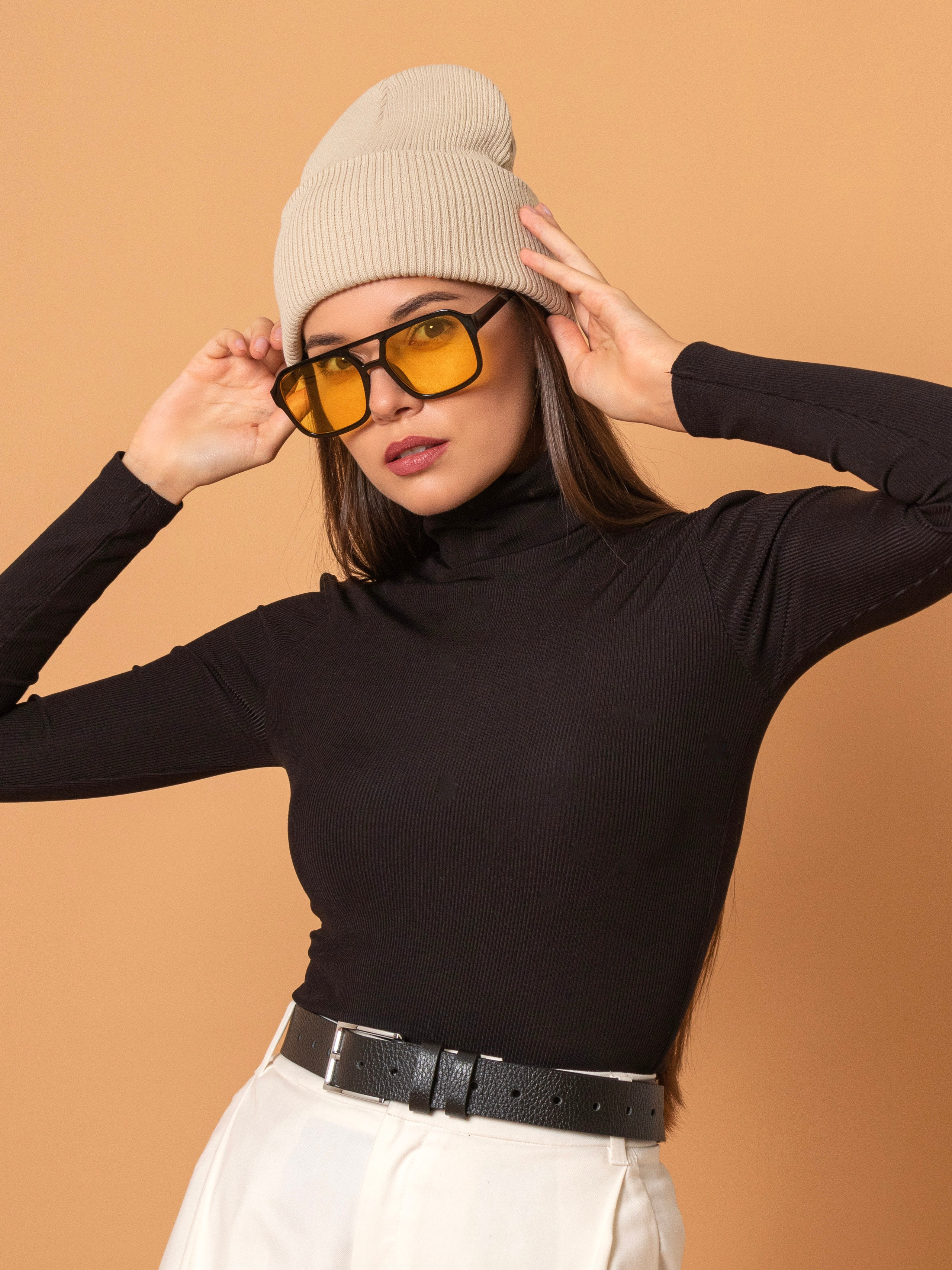 Шапки женские. Фотостудия для Wildberries Ozon