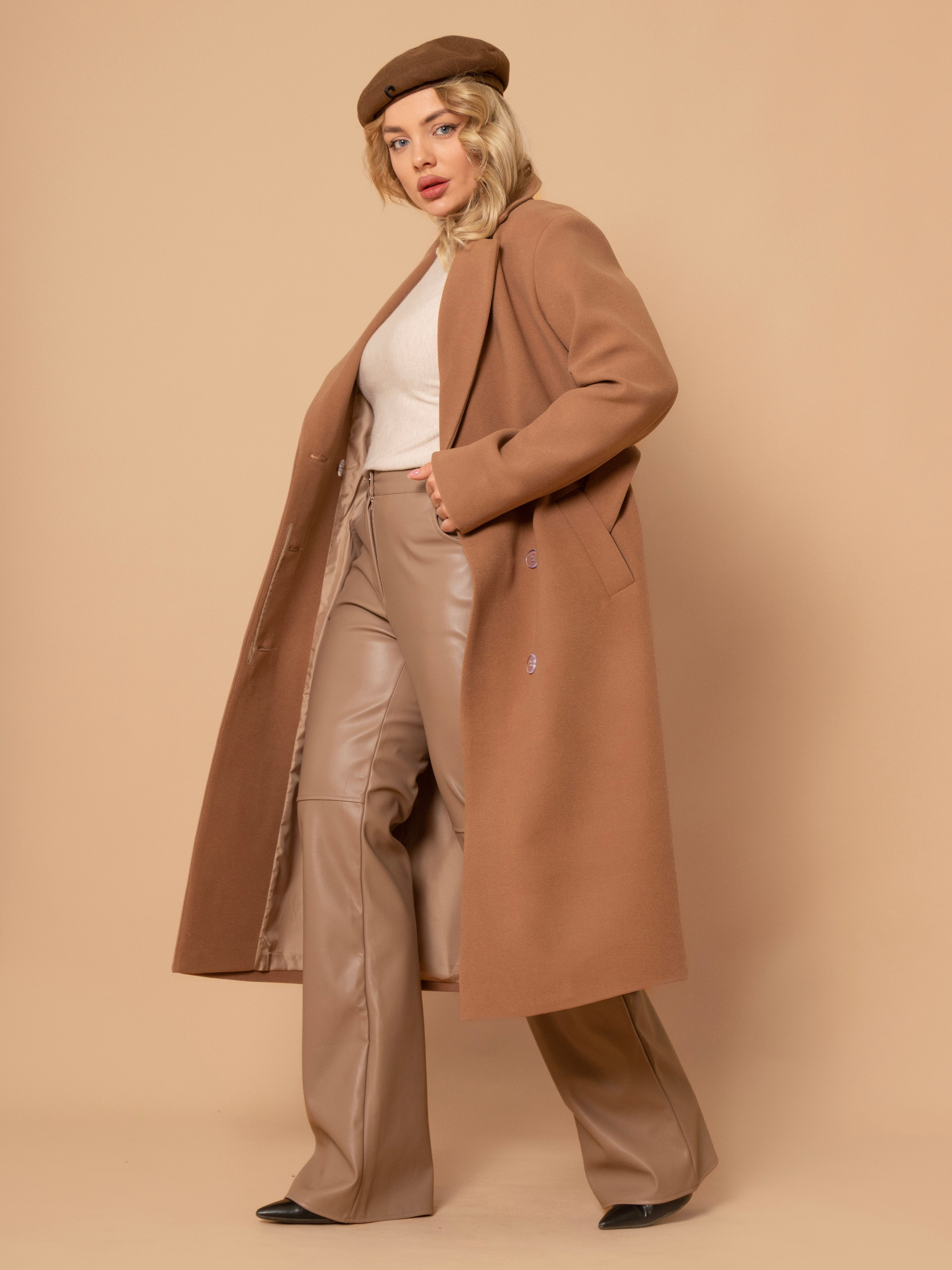 Пальто Х-сайз размер. Фотостудия для Wildberries Ozon