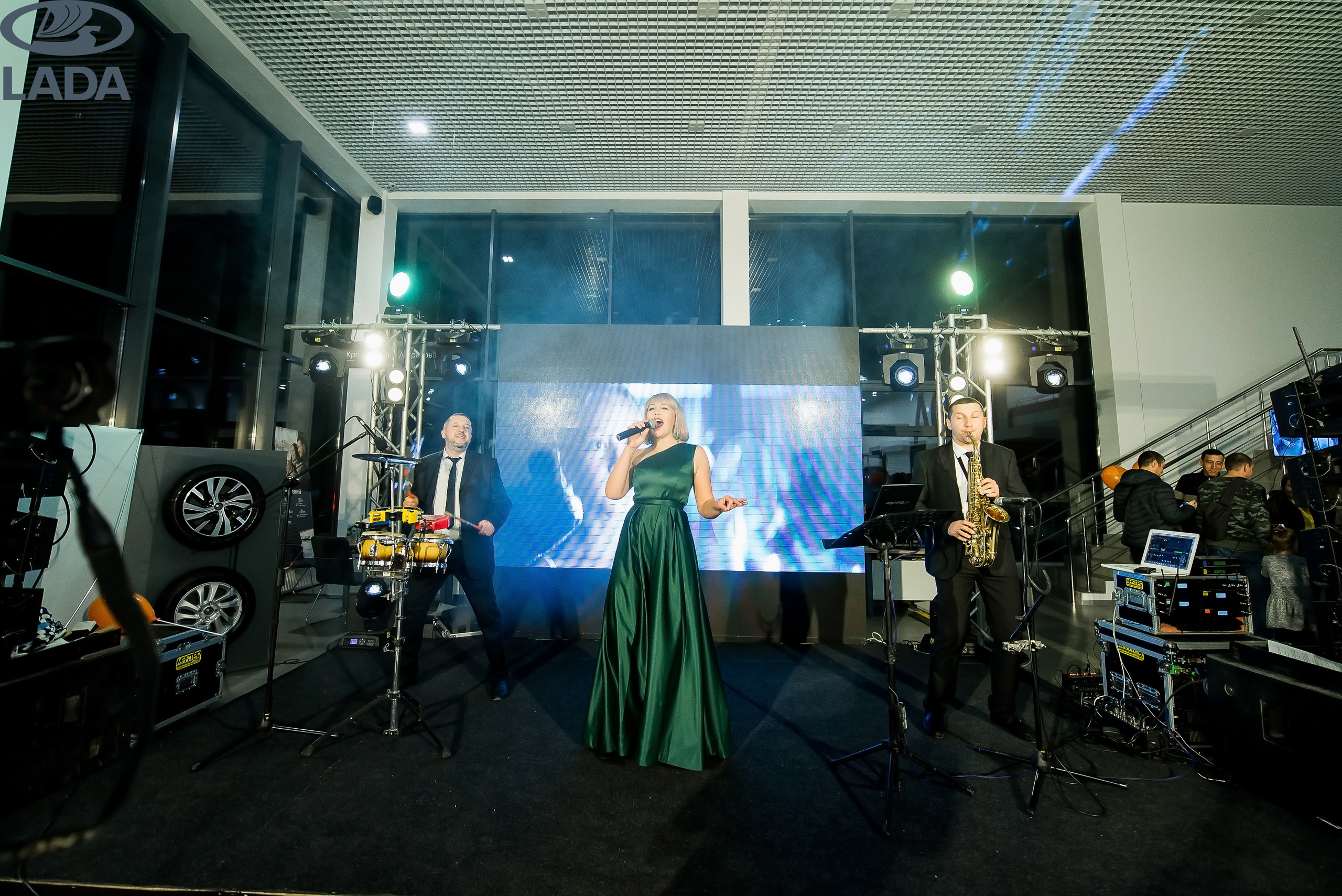 Открытие салона Lada. Свадебный фотограф в Крыму Александр Богомазов