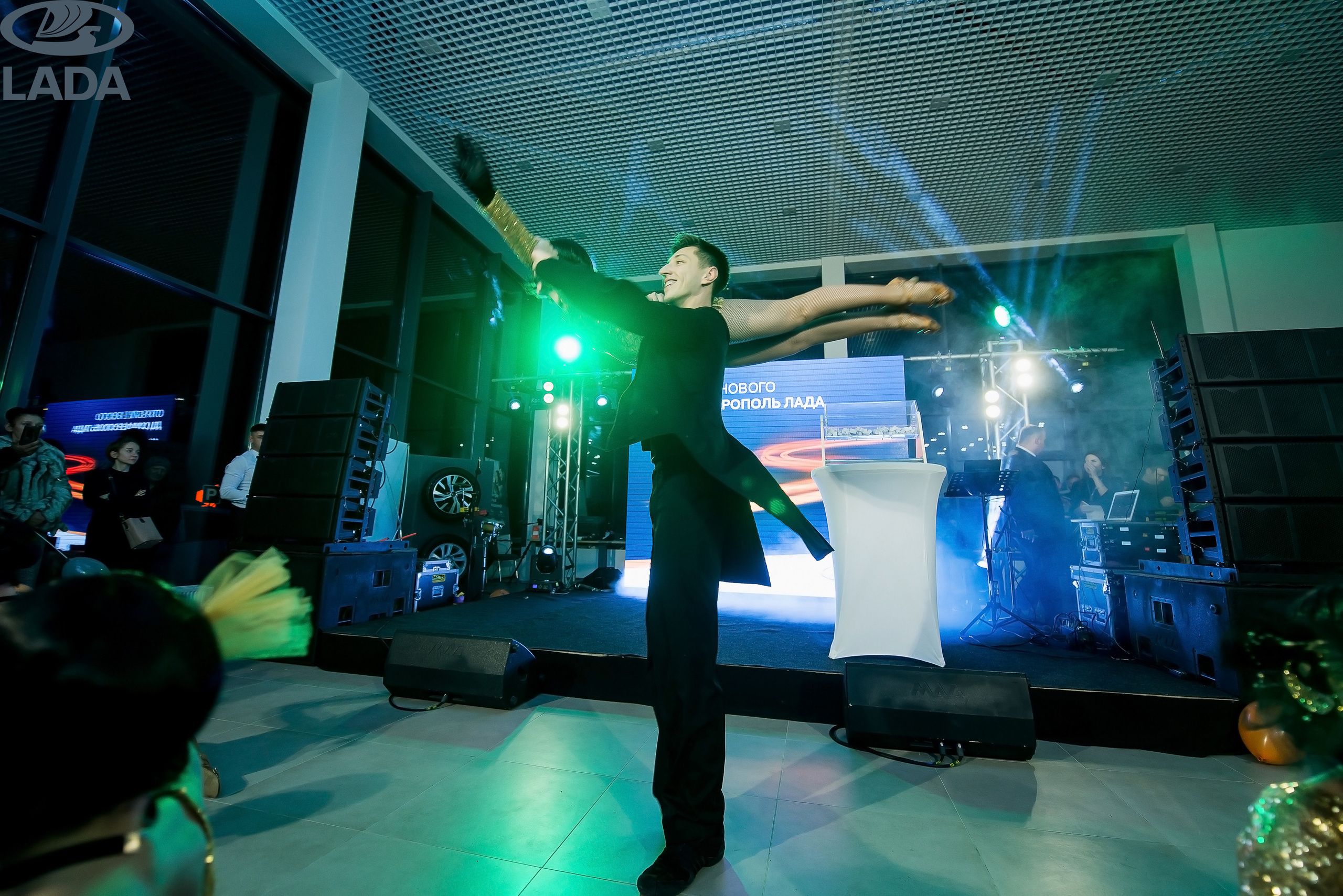 Открытие салона Lada. Свадебный фотограф в Крыму Александр Богомазов