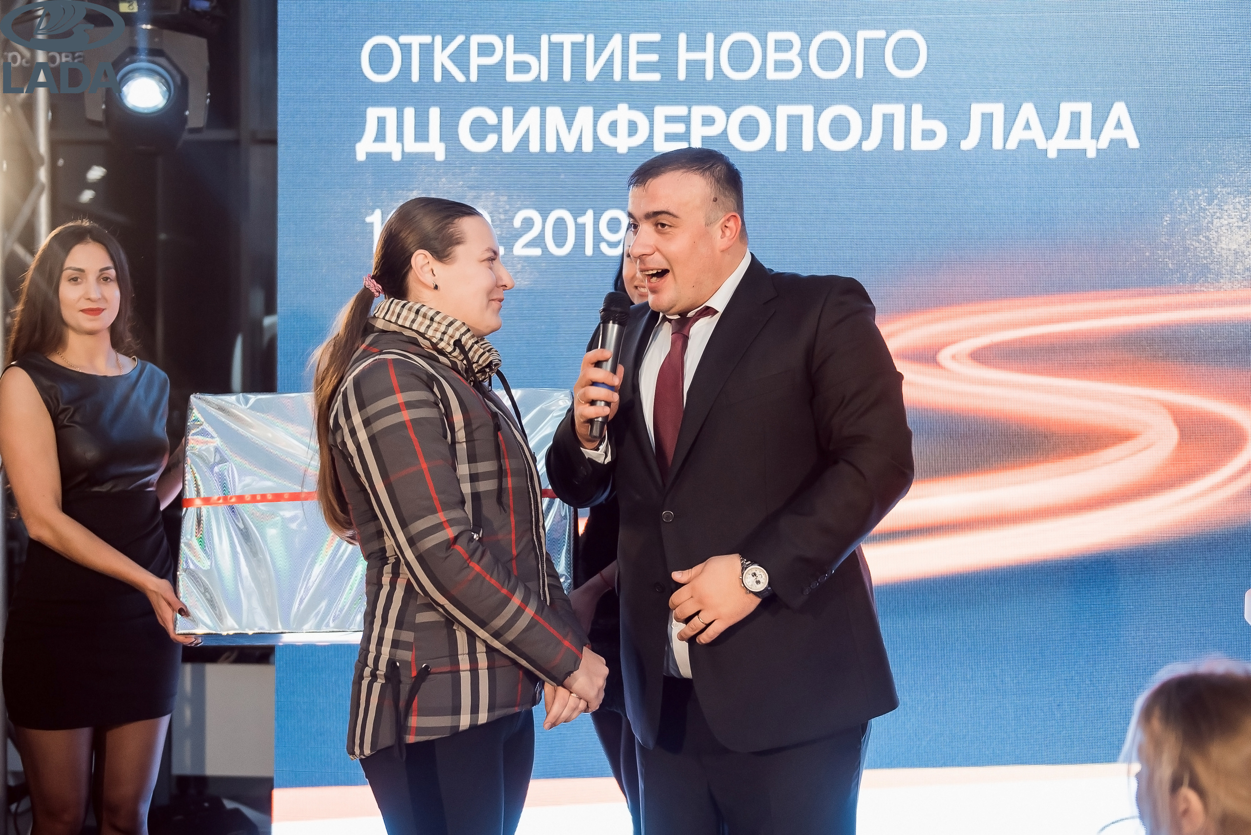 Открытие салона Lada. Свадебный фотограф в Крыму Александр Богомазов