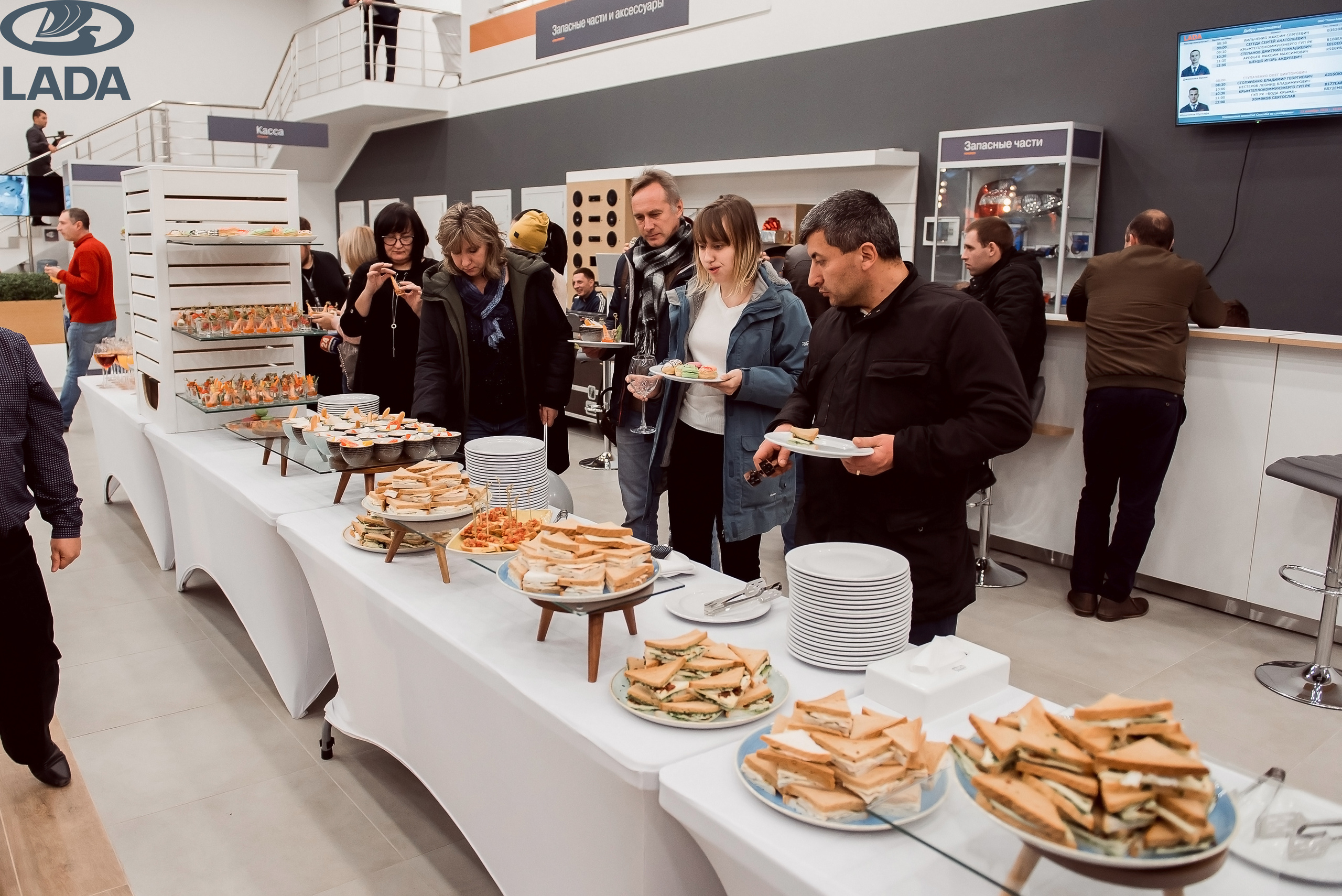 Открытие салона Lada. Свадебный фотограф в Крыму Александр Богомазов