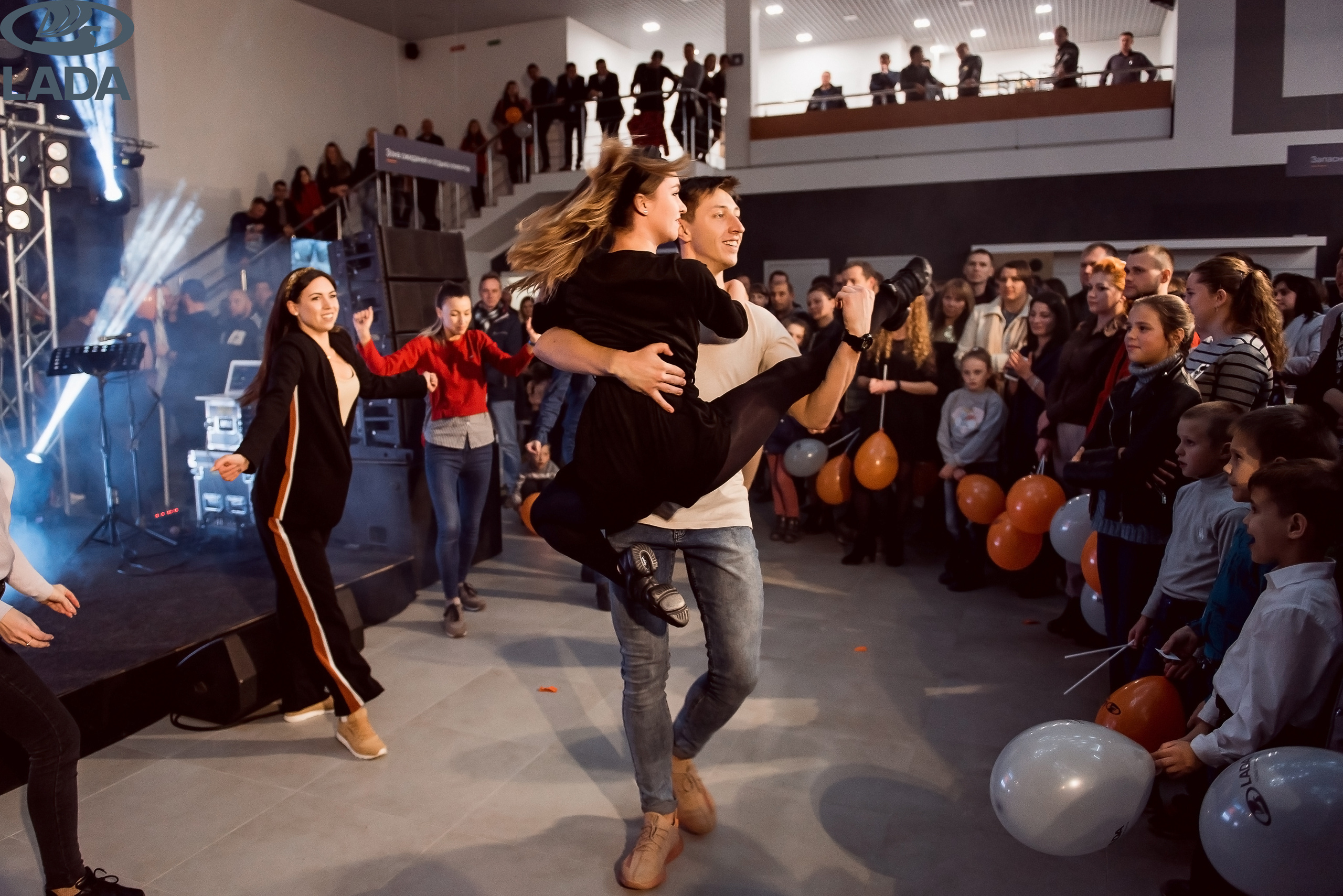 Открытие салона Lada. Свадебный фотограф в Крыму Александр Богомазов