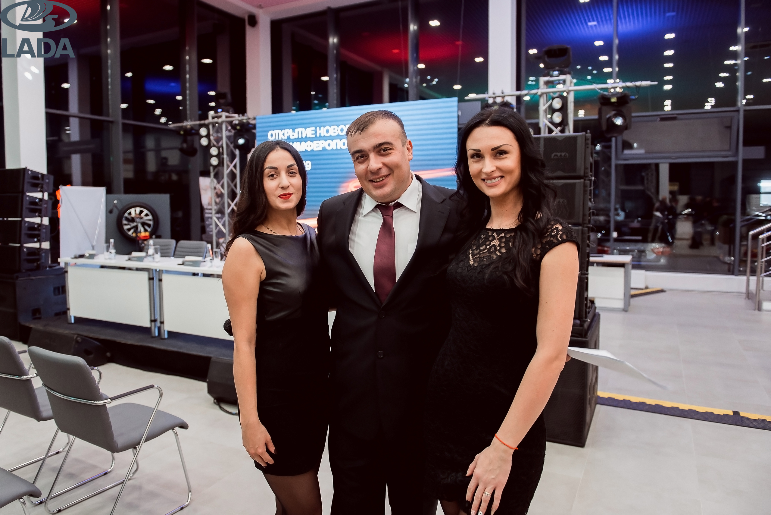 Открытие салона Lada. Свадебный фотограф в Крыму Александр Богомазов