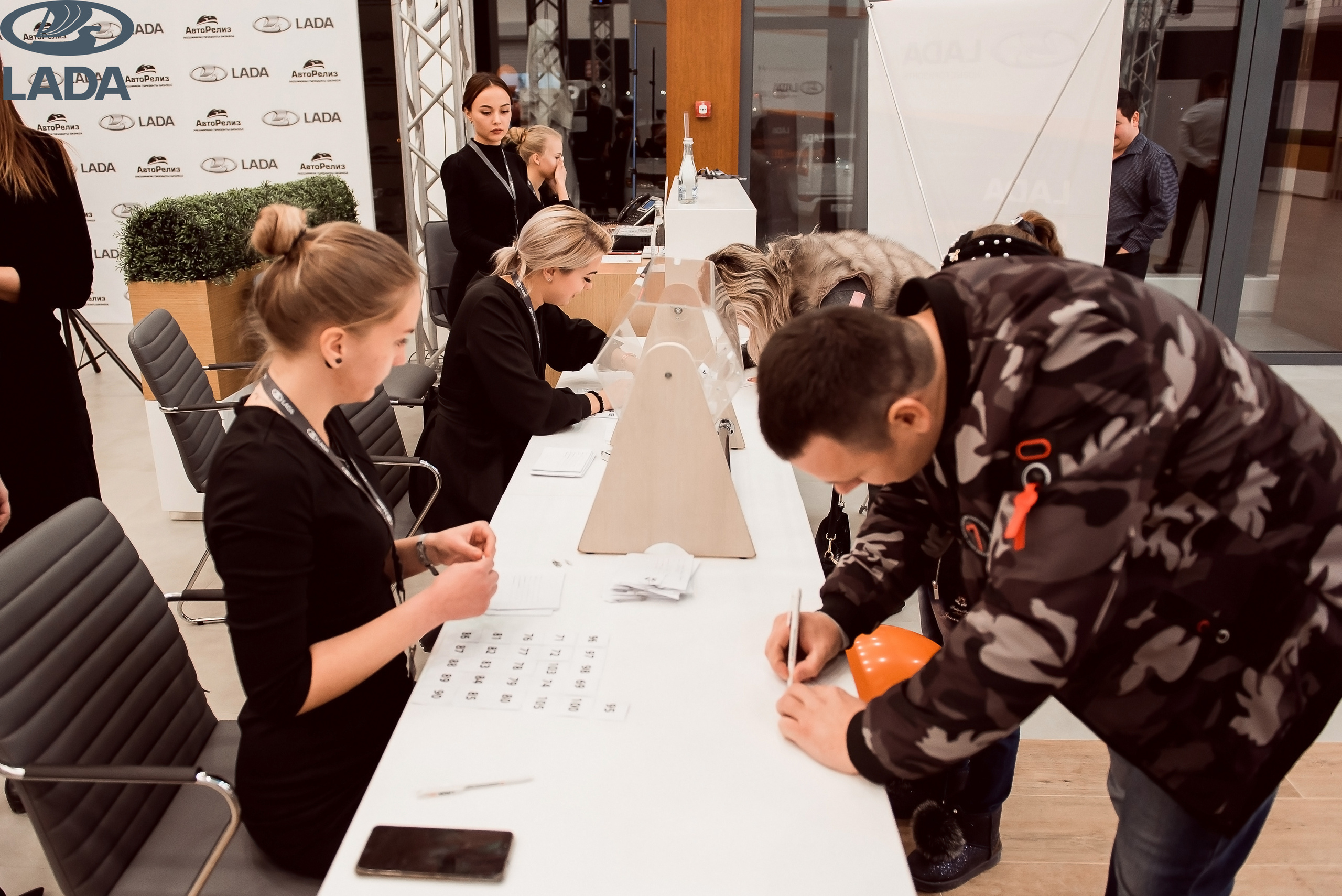 Открытие салона Lada. Свадебный фотограф в Крыму Александр Богомазов