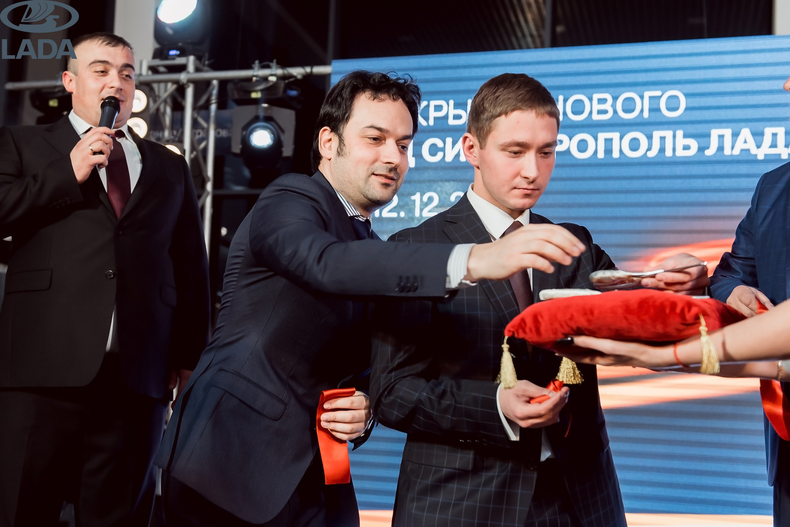 Открытие салона Lada. Свадебный фотограф в Крыму Александр Богомазов