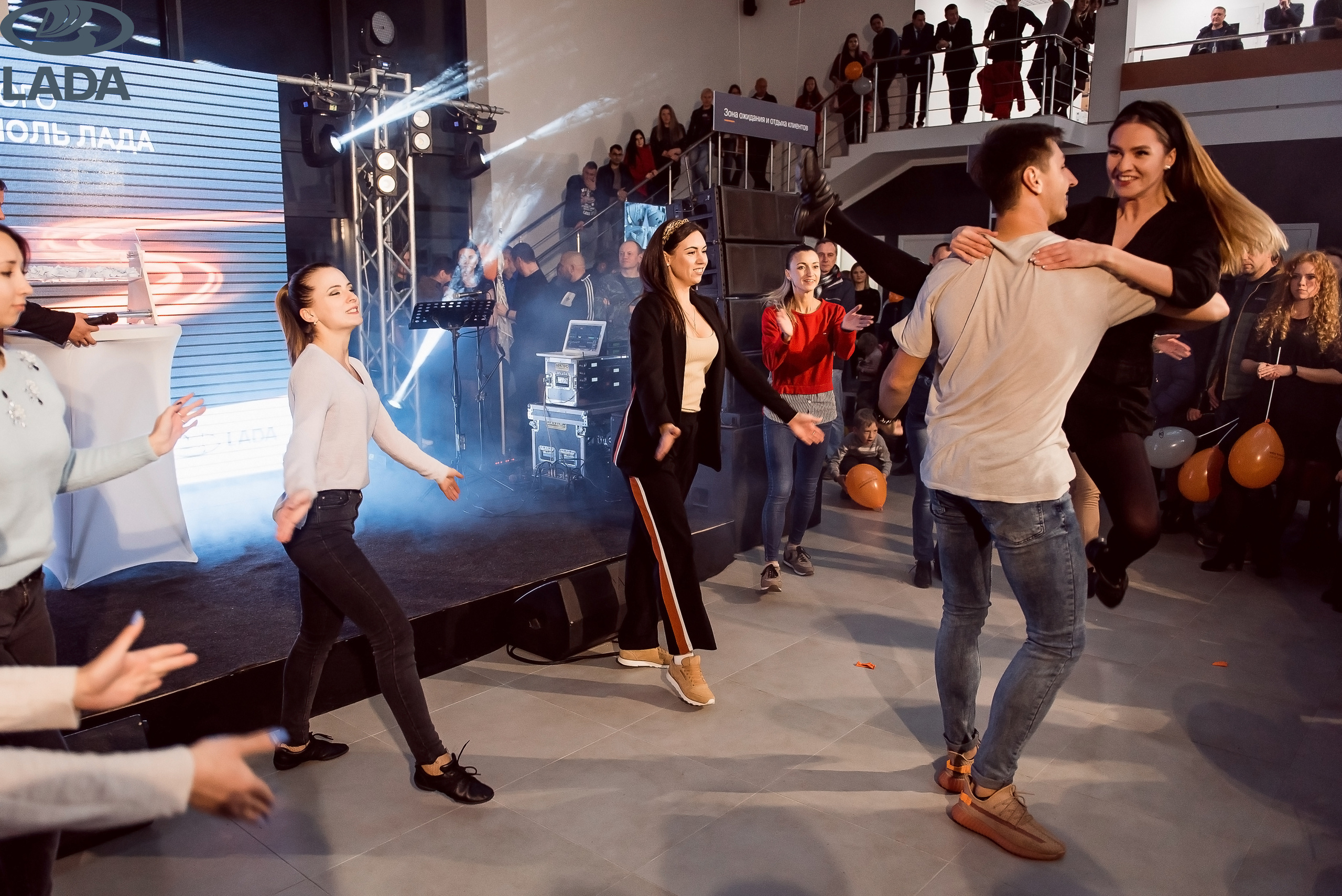 Открытие салона Lada. Свадебный фотограф в Крыму Александр Богомазов