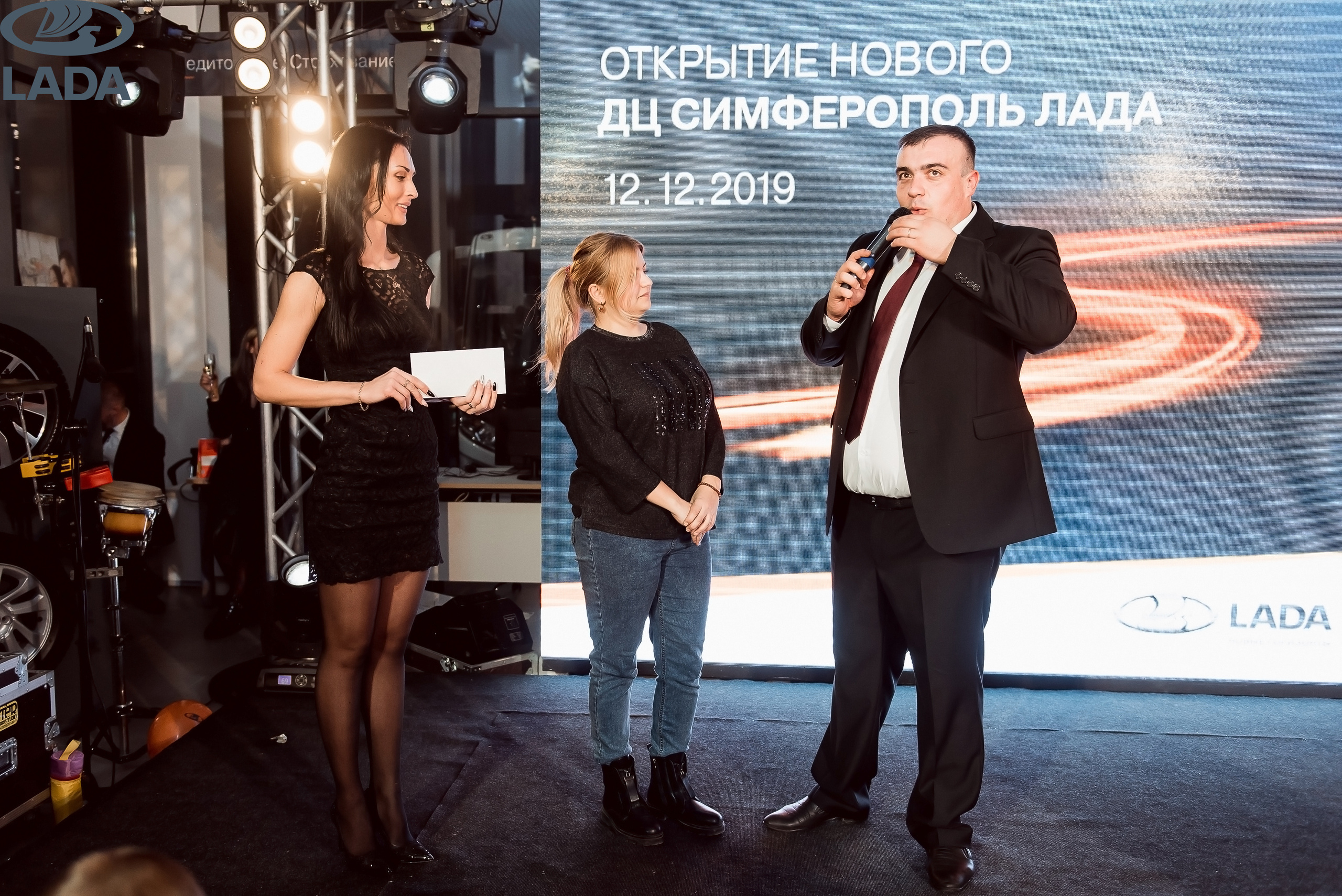 Открытие салона Lada. Свадебный фотограф в Крыму Александр Богомазов