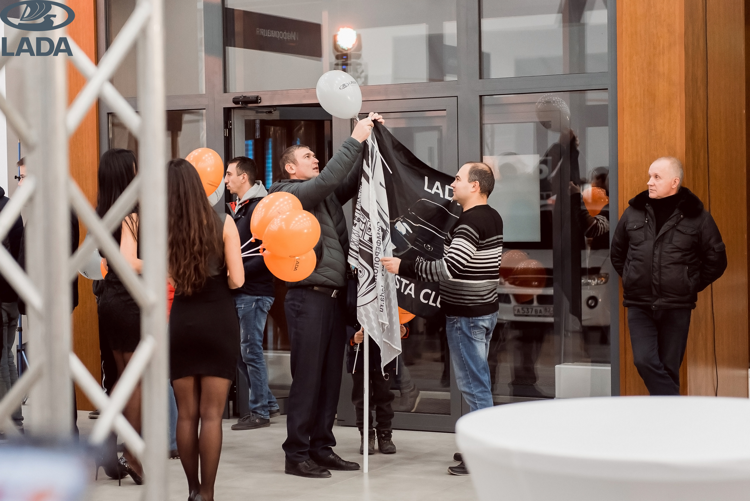 Открытие салона Lada. Свадебный фотограф в Крыму Александр Богомазов