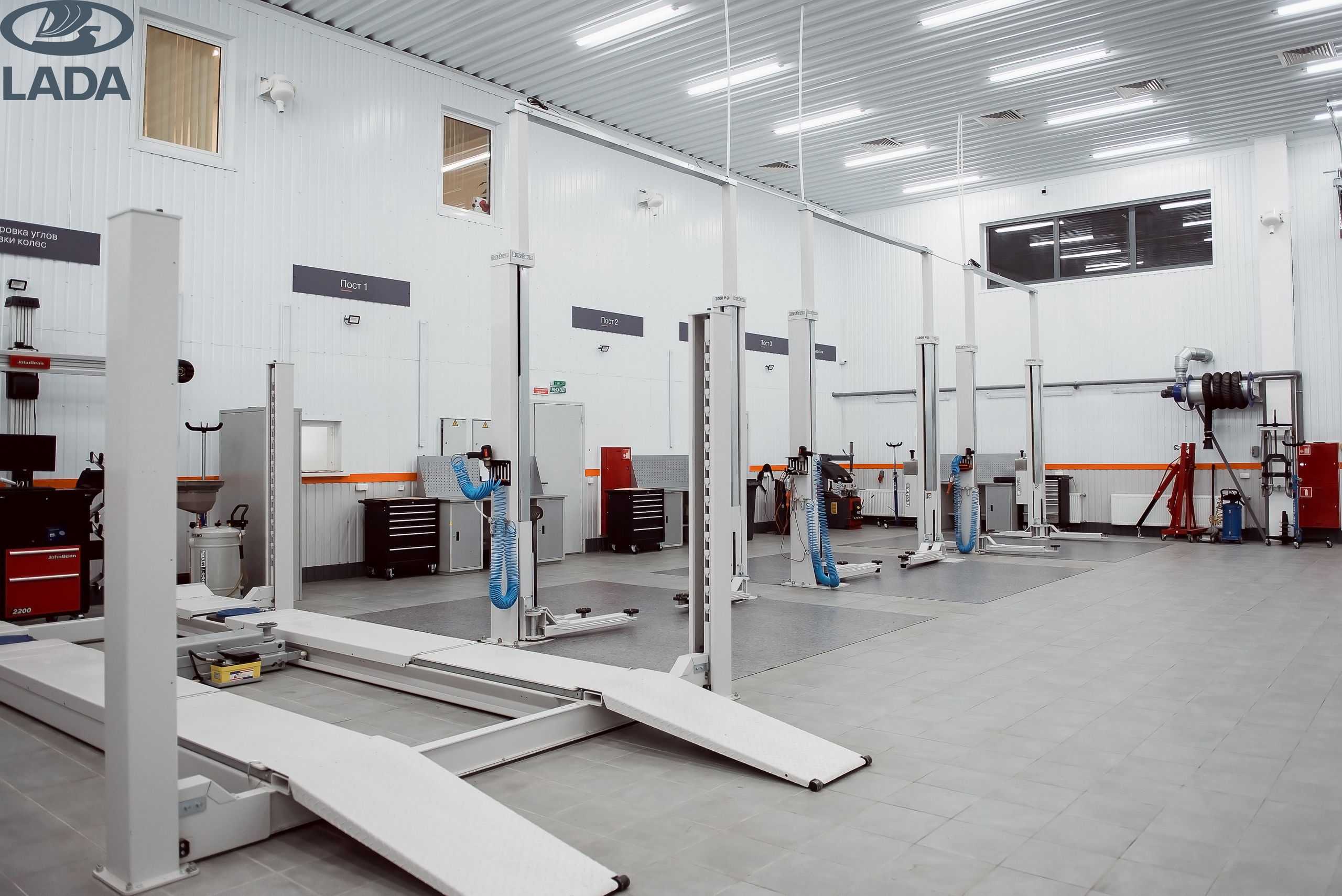 Открытие салона Lada. Свадебный фотограф в Крыму Александр Богомазов