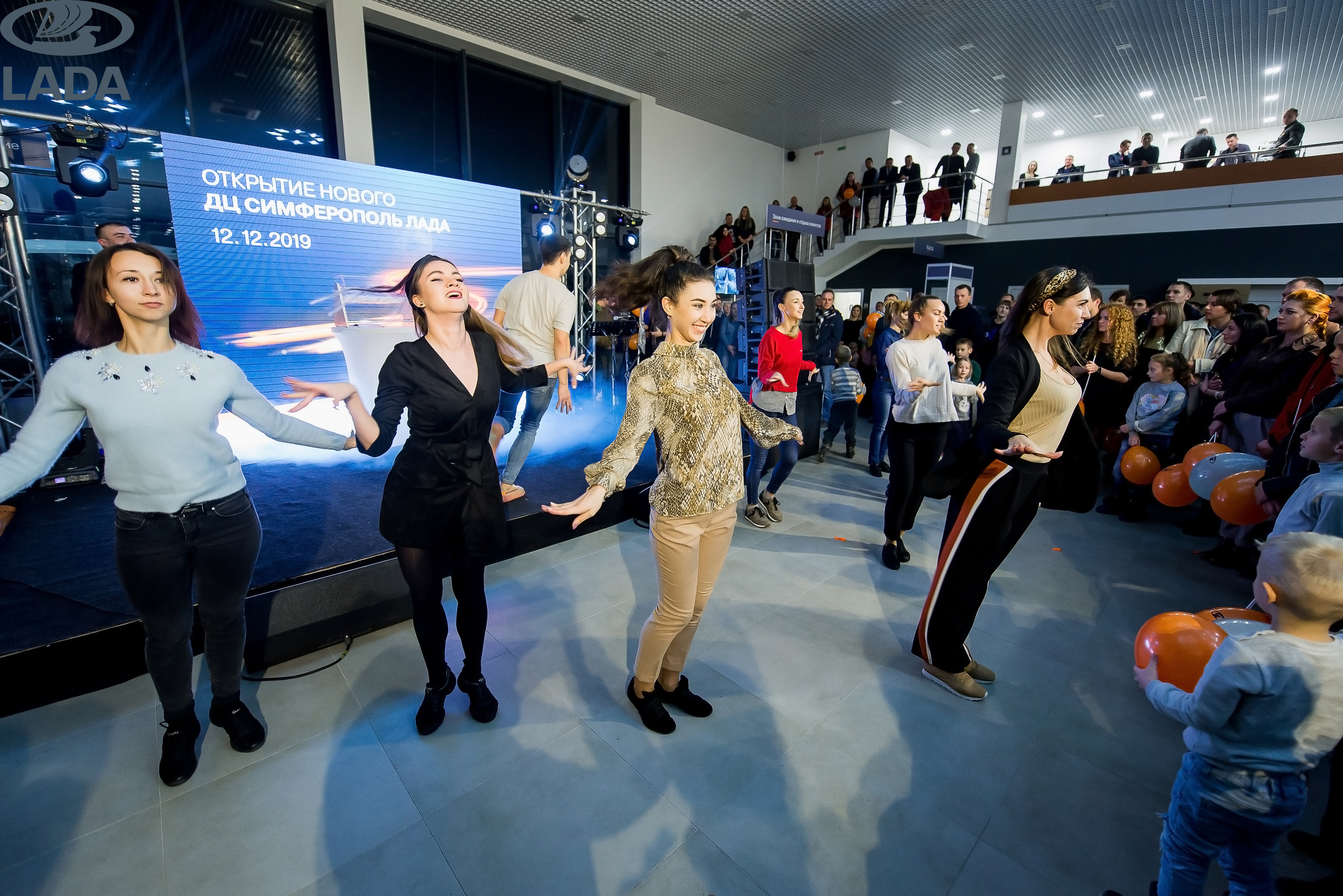 Открытие салона Lada. Свадебный фотограф в Крыму Александр Богомазов