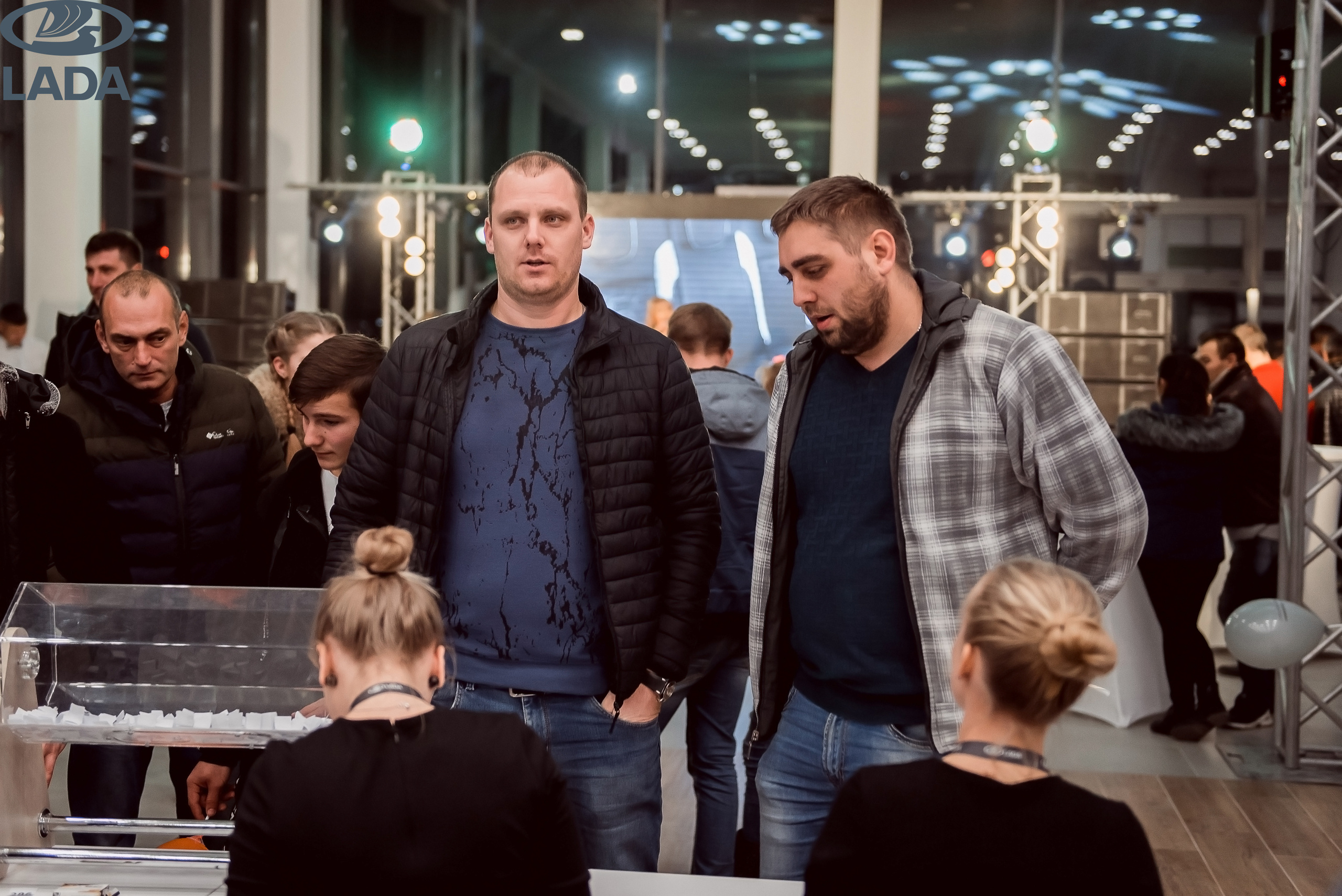 Открытие салона Lada. Свадебный фотограф в Крыму Александр Богомазов