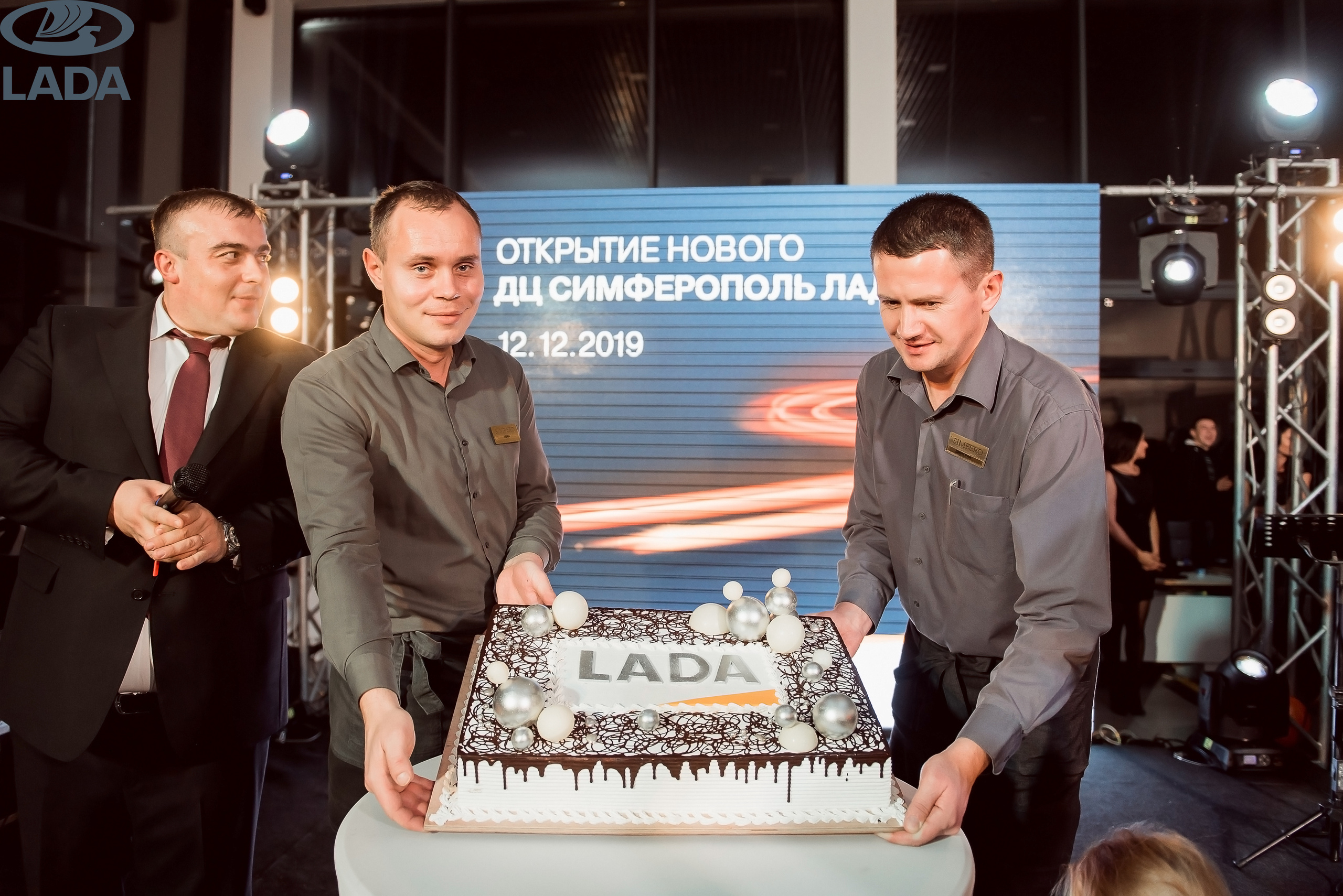 Открытие салона Lada. Свадебный фотограф в Крыму Александр Богомазов