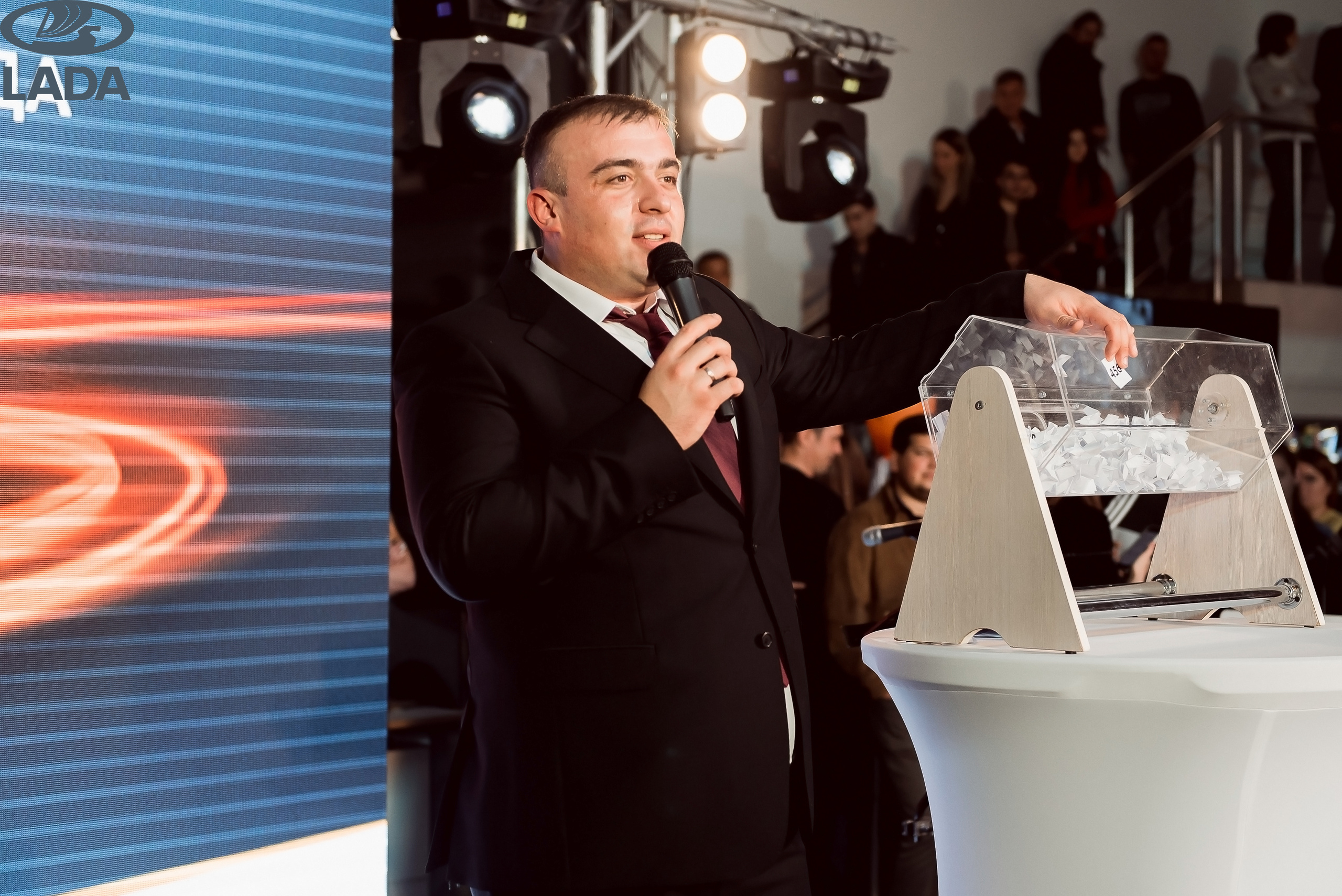 Открытие салона Lada. Свадебный фотограф в Крыму Александр Богомазов