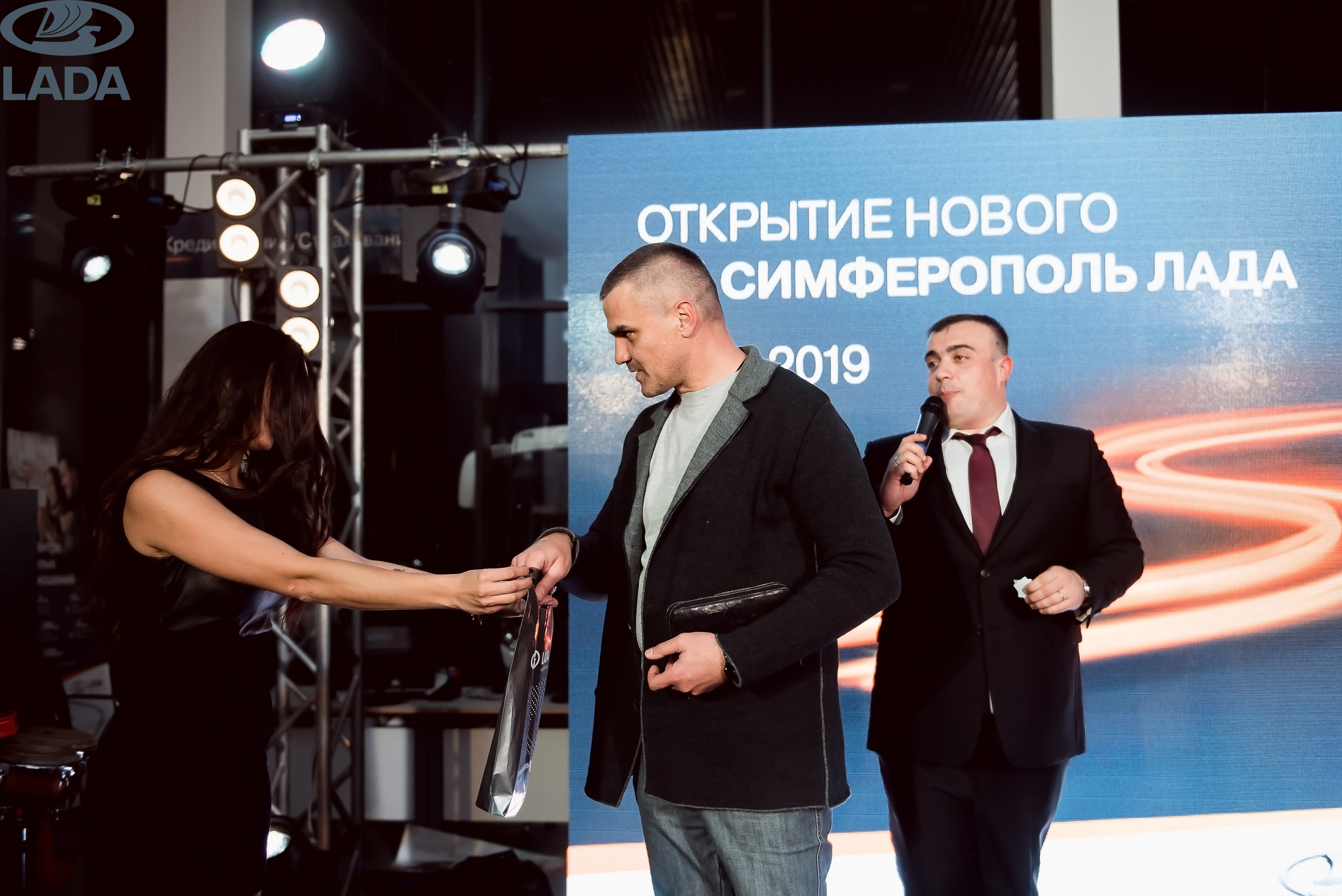 Открытие салона Lada. Свадебный фотограф в Крыму Александр Богомазов