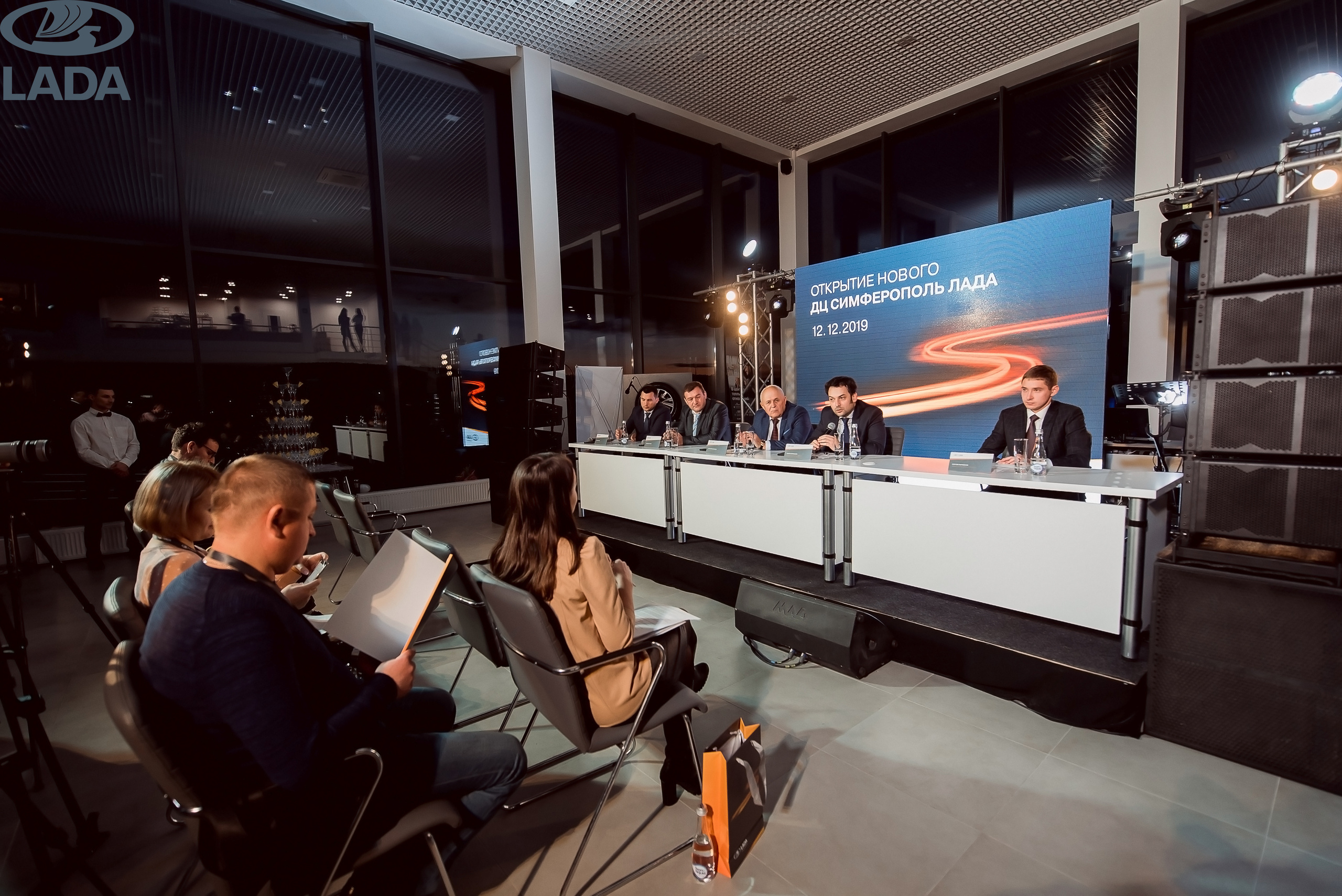 Открытие салона Lada. Свадебный фотограф в Крыму Александр Богомазов