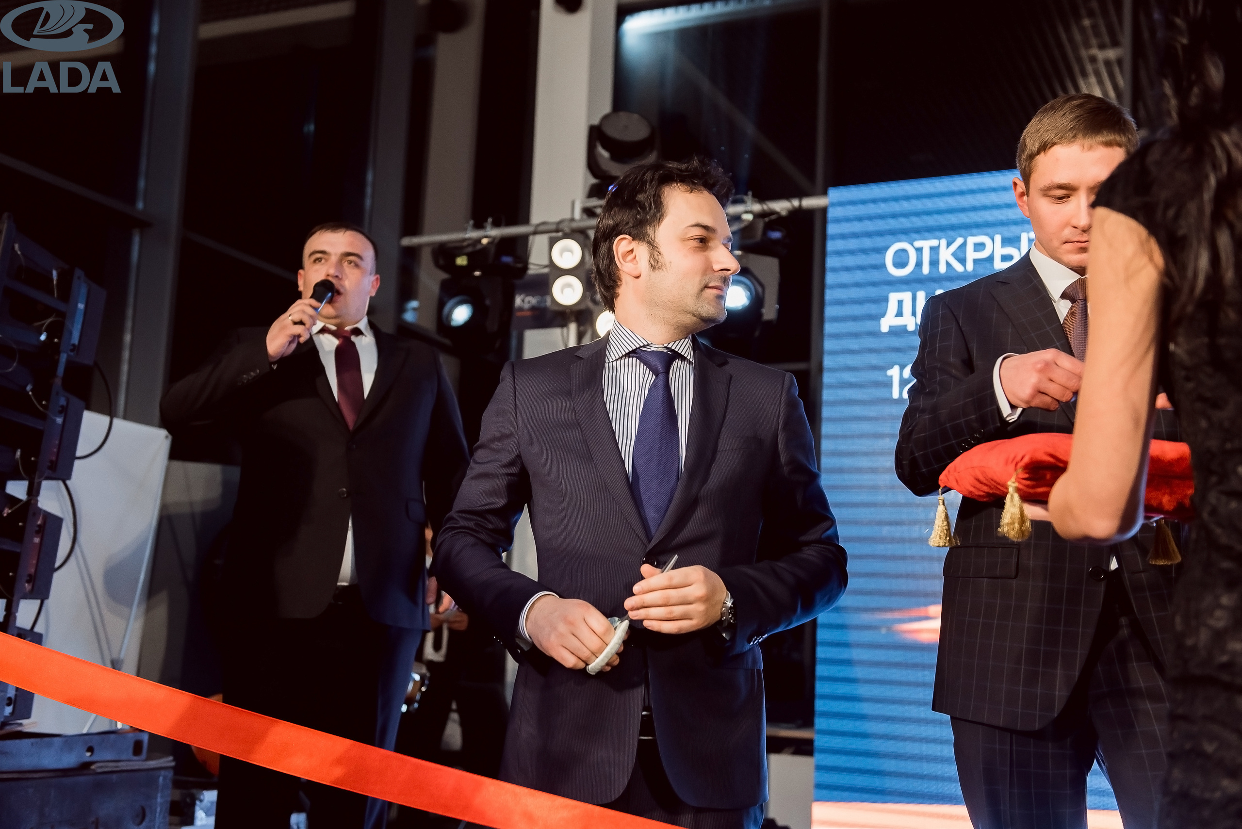 Открытие салона Lada. Свадебный фотограф в Крыму Александр Богомазов