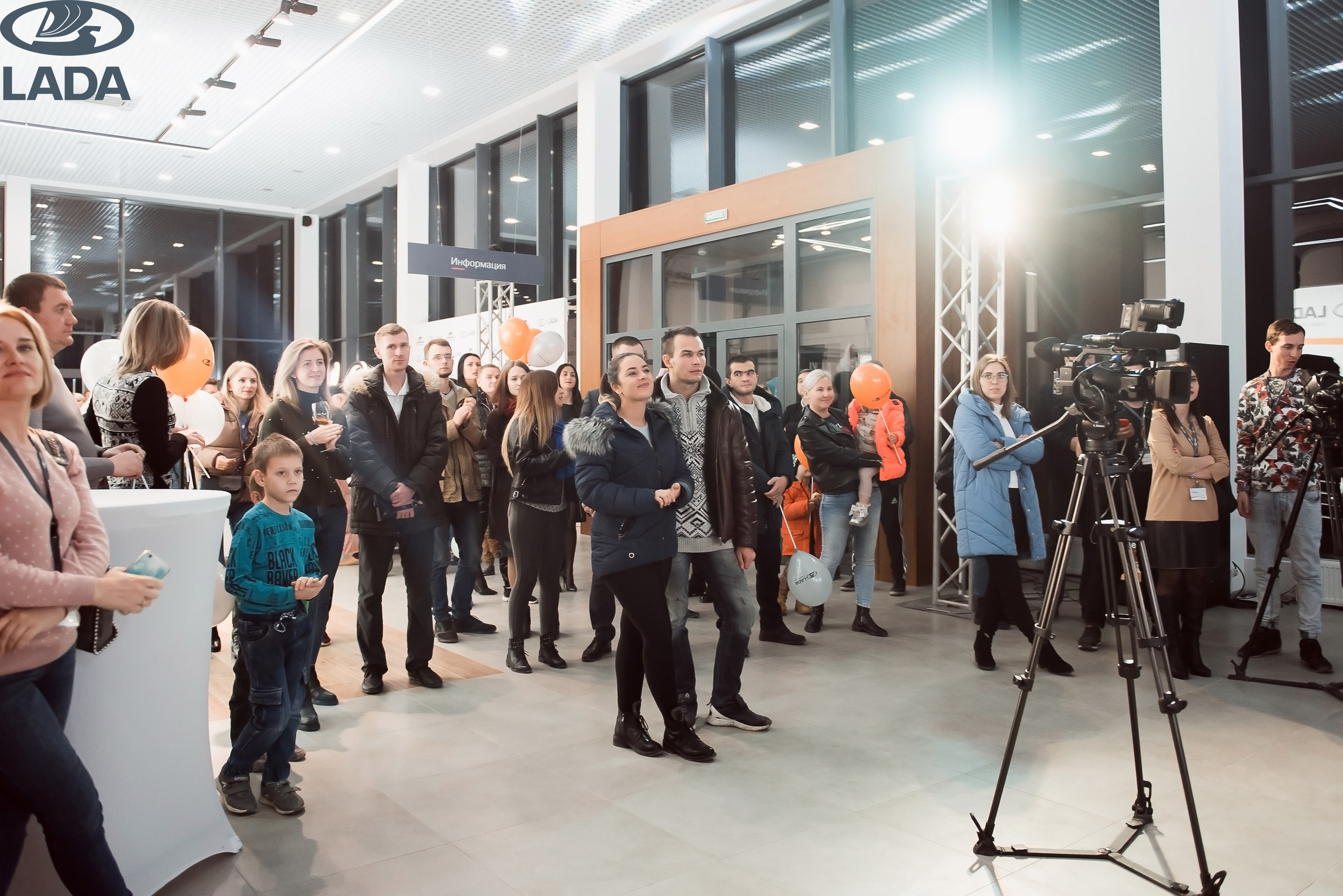 Открытие салона Lada. Свадебный фотограф в Крыму Александр Богомазов