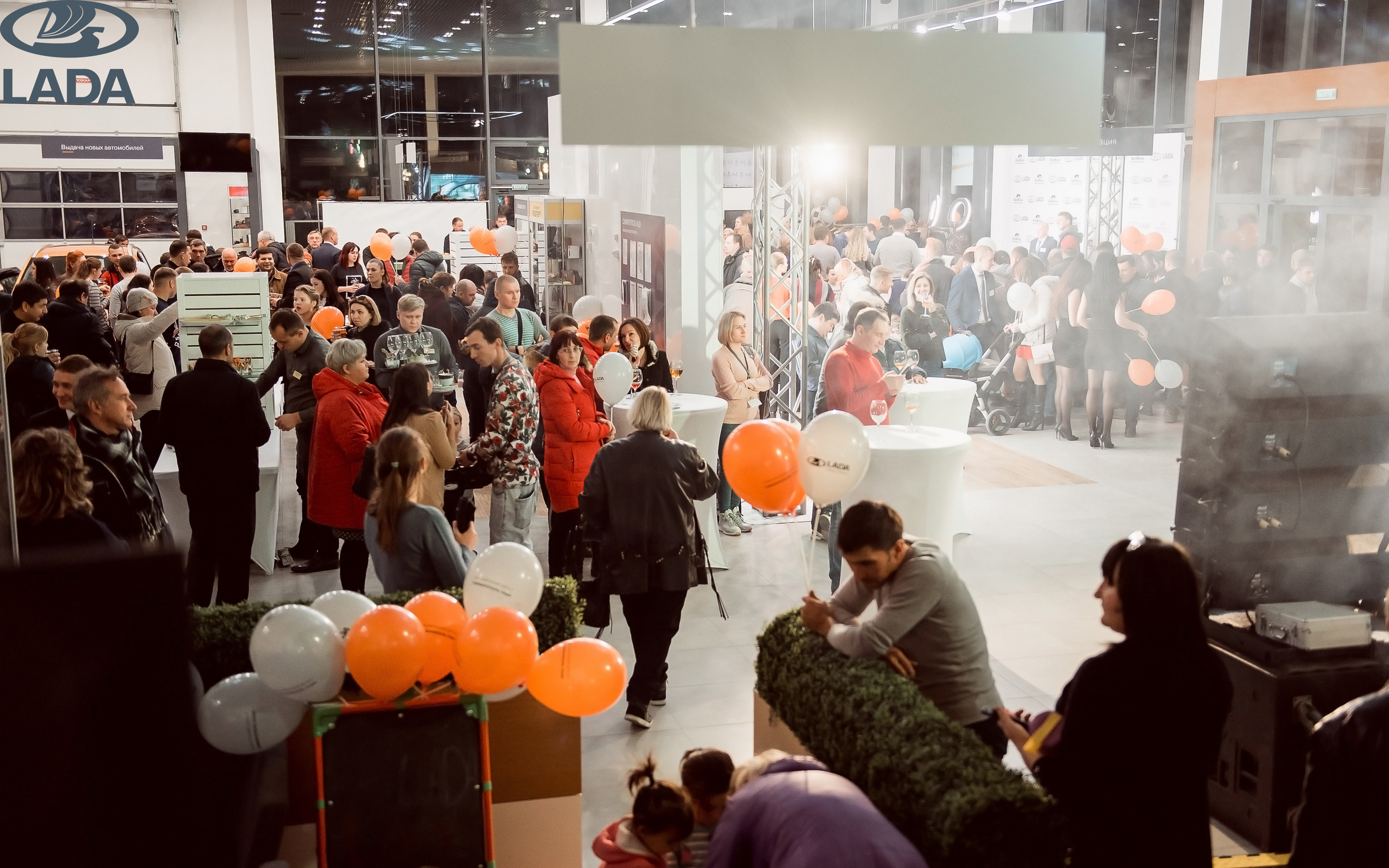 Открытие салона Lada. Свадебный фотограф в Крыму Александр Богомазов