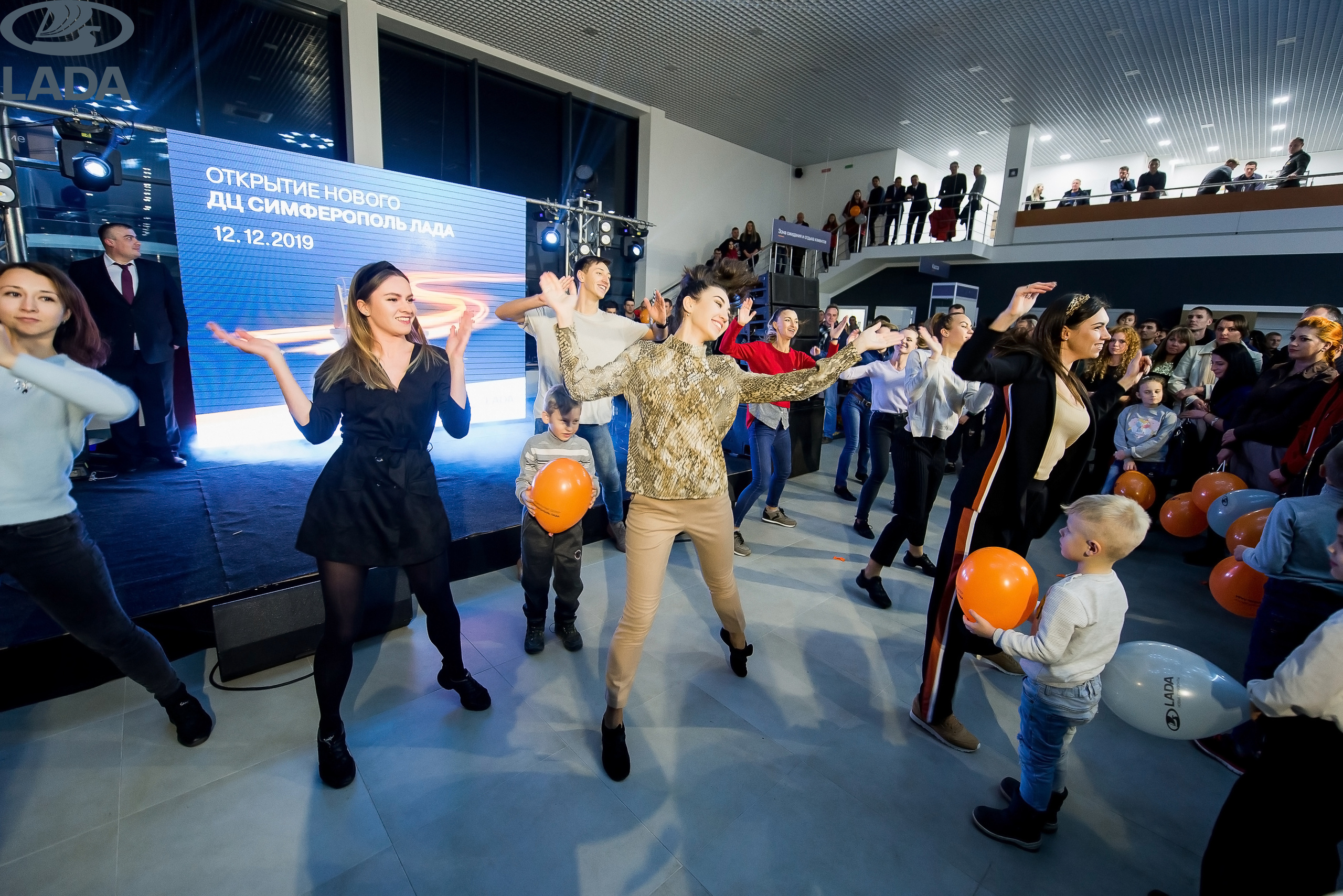 Открытие салона Lada. Свадебный фотограф в Крыму Александр Богомазов