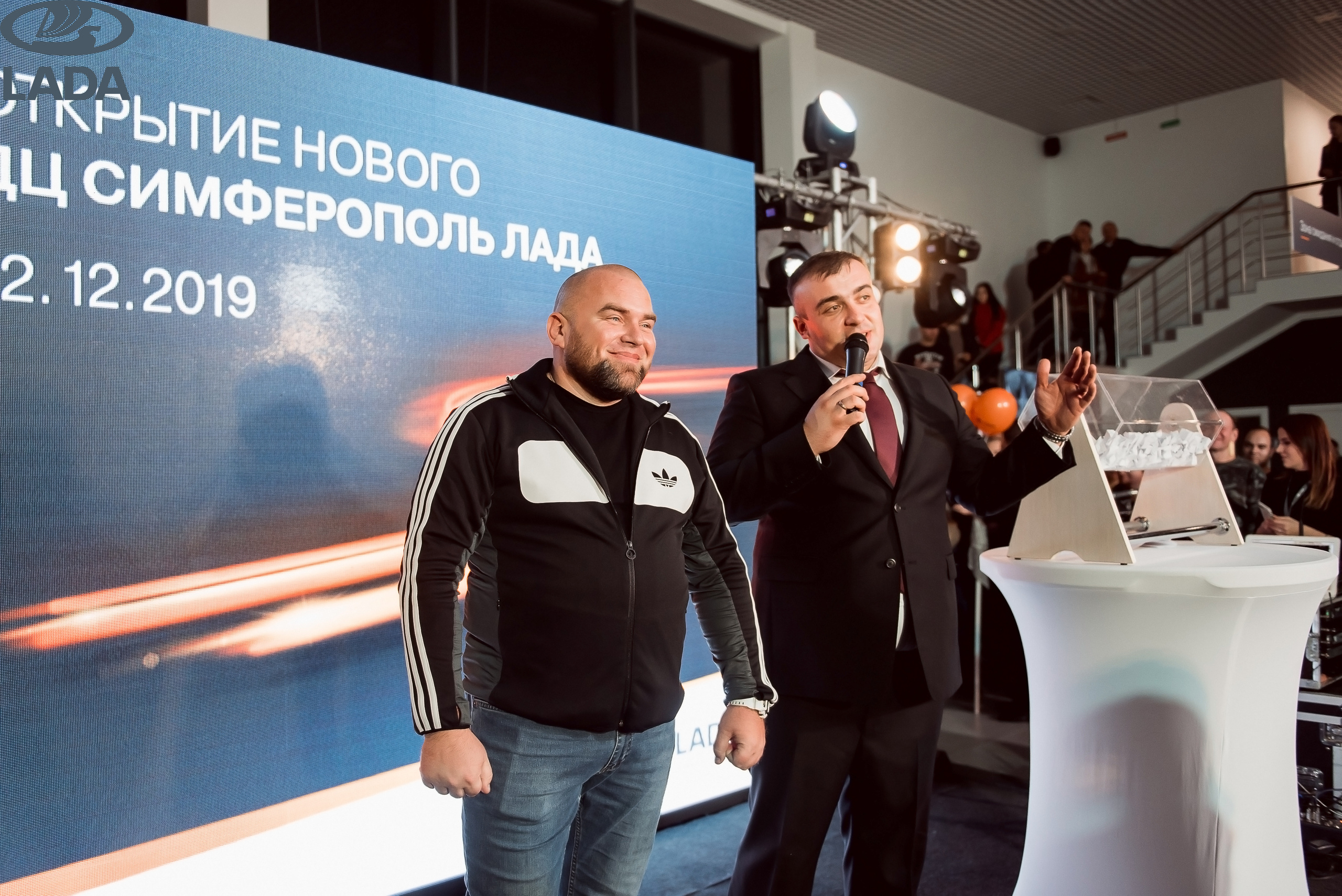 Открытие салона Lada. Свадебный фотограф в Крыму Александр Богомазов