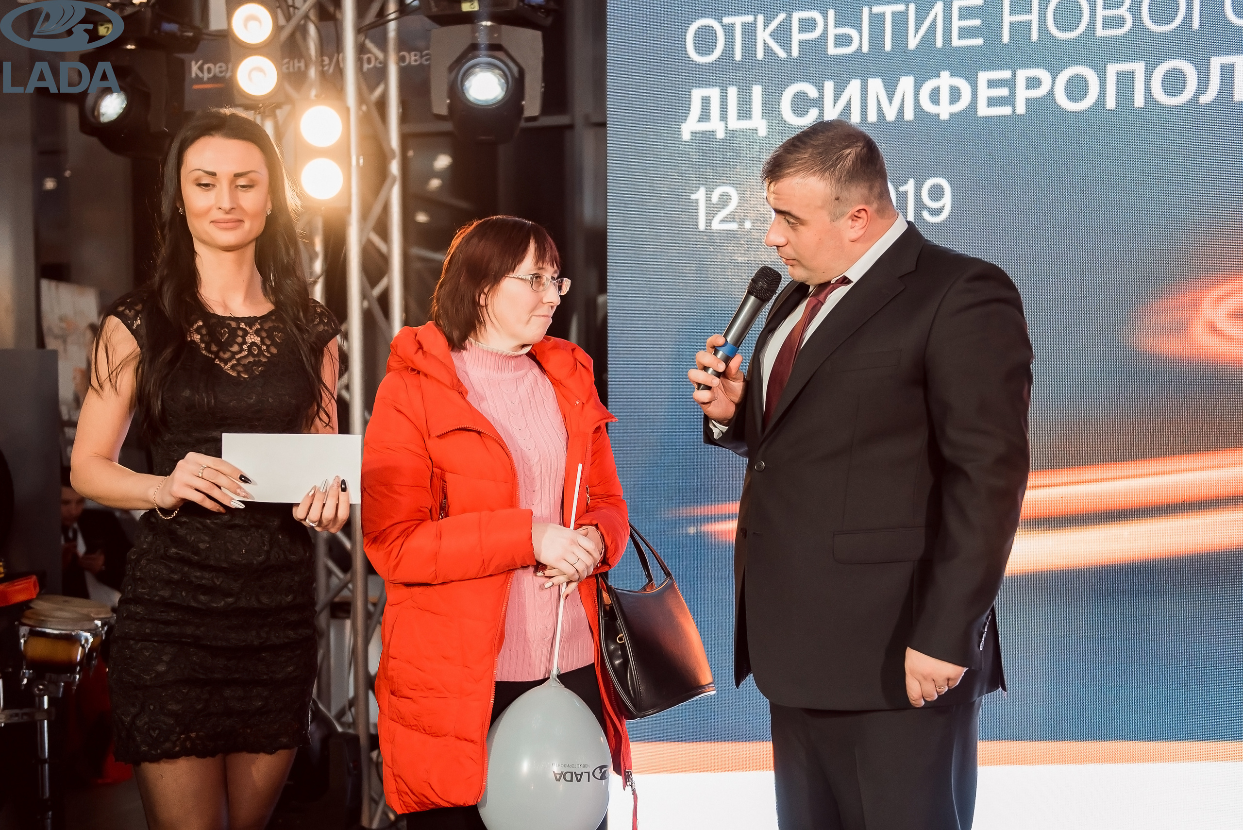 Открытие салона Lada. Свадебный фотограф в Крыму Александр Богомазов