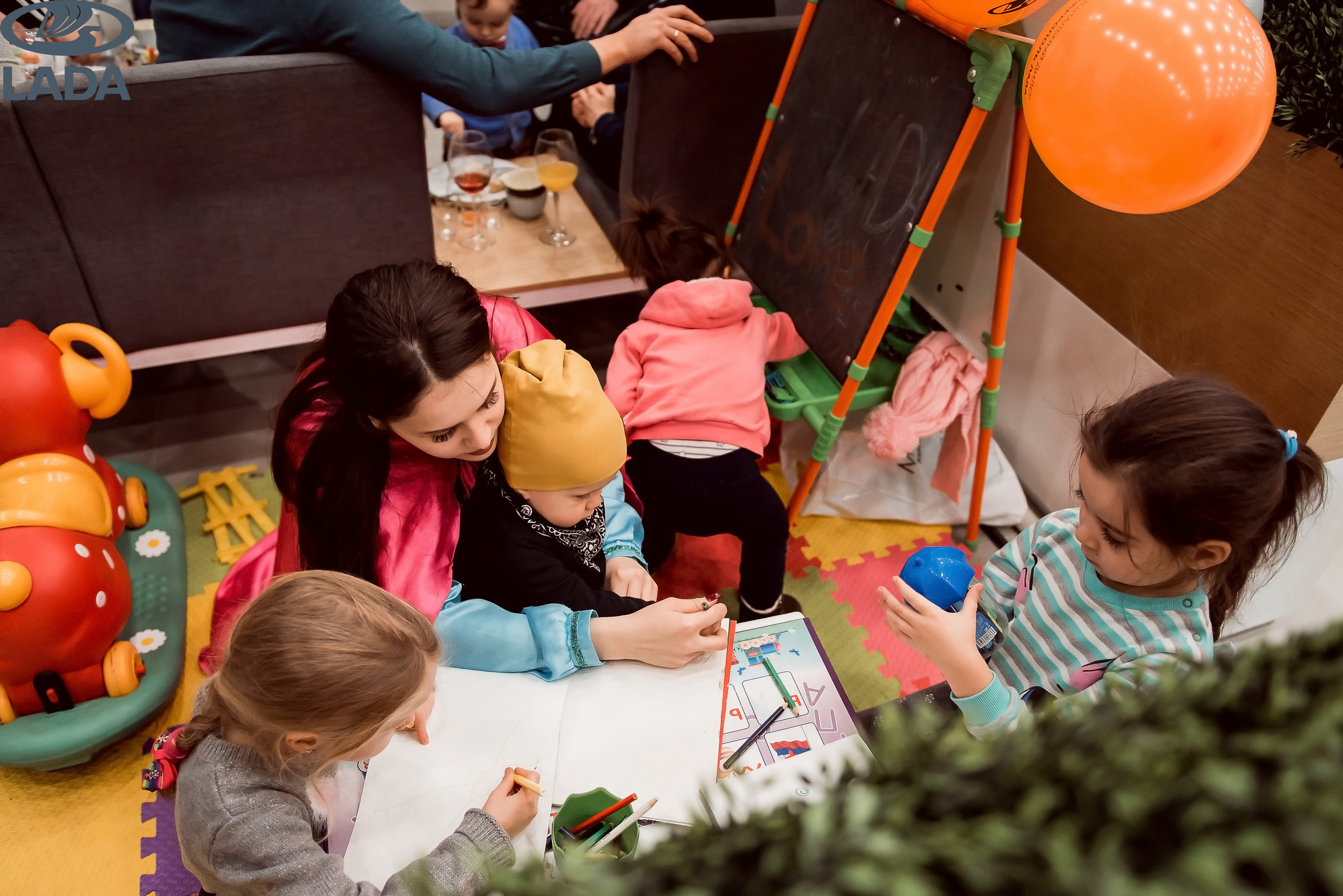 Открытие салона Lada. Свадебный фотограф в Крыму Александр Богомазов