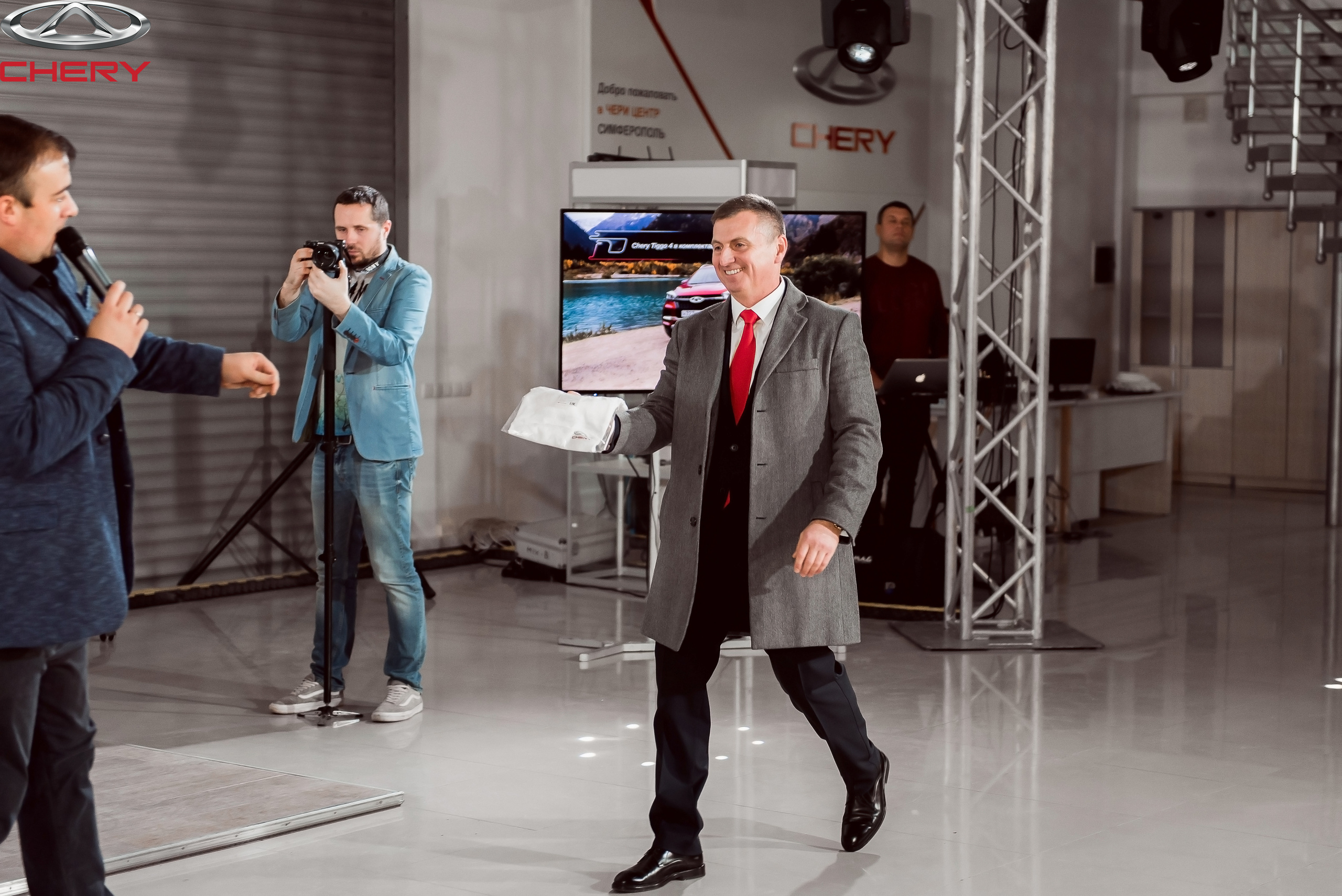 Презентация новой Chery. Свадебный фотограф в Крыму Александр Богомазов