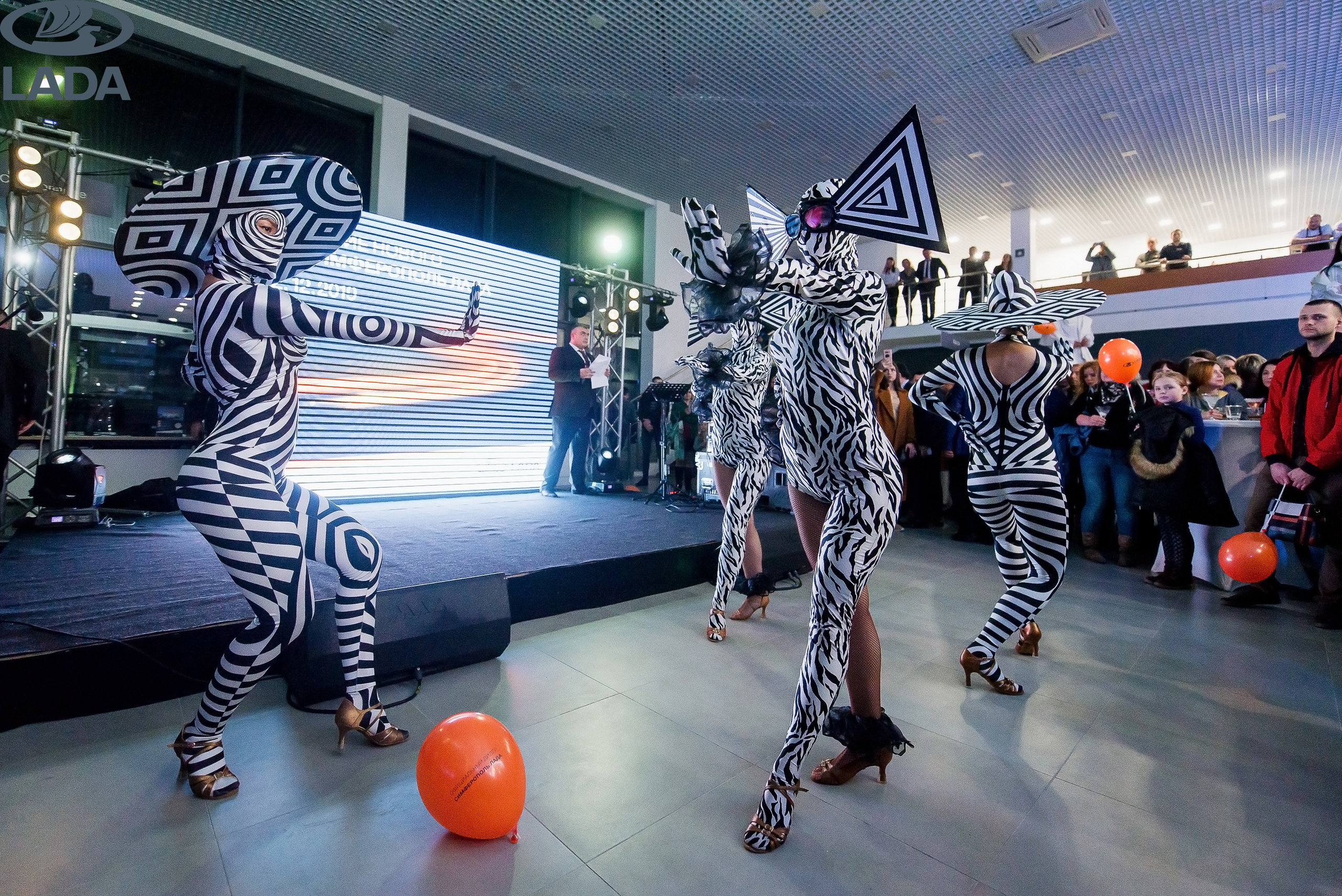 Открытие салона Lada. Свадебный фотограф в Крыму Александр Богомазов