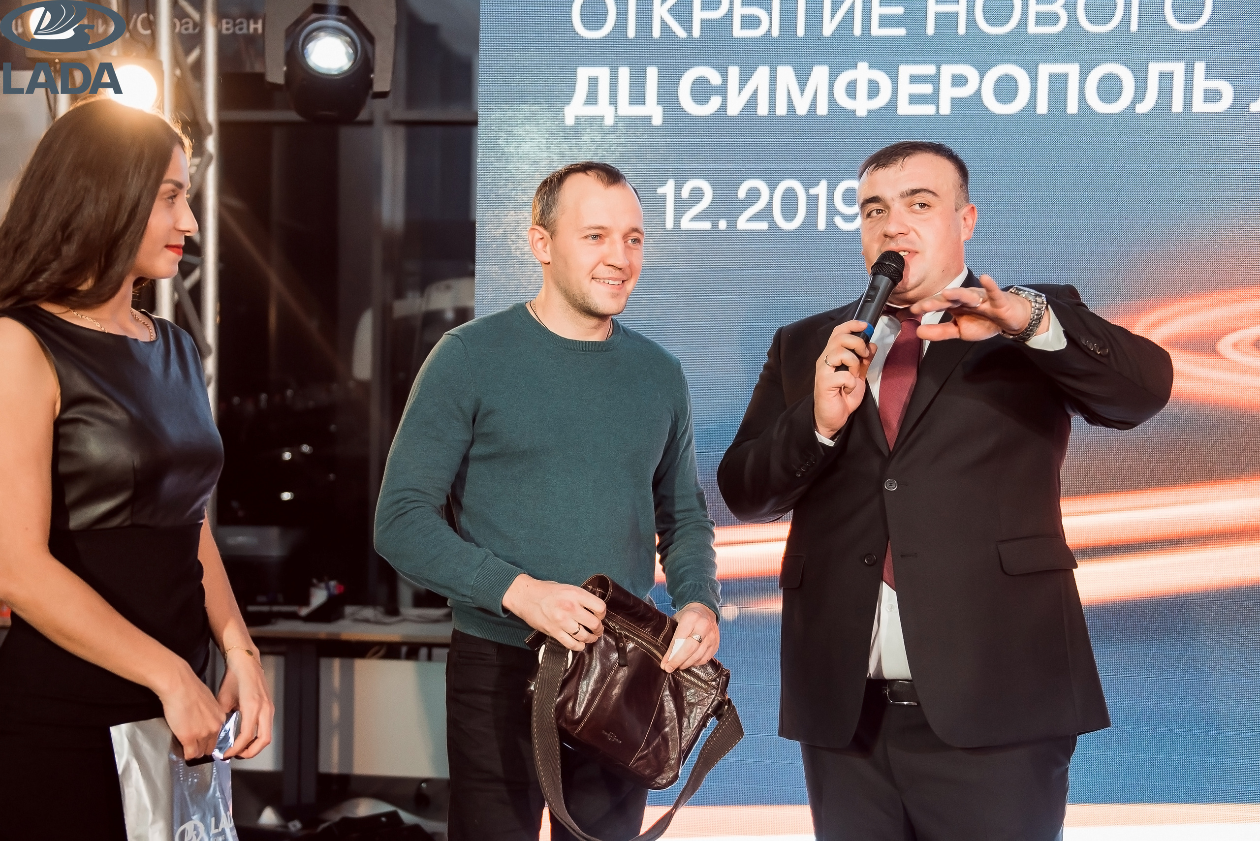 Открытие салона Lada. Свадебный фотограф в Крыму Александр Богомазов