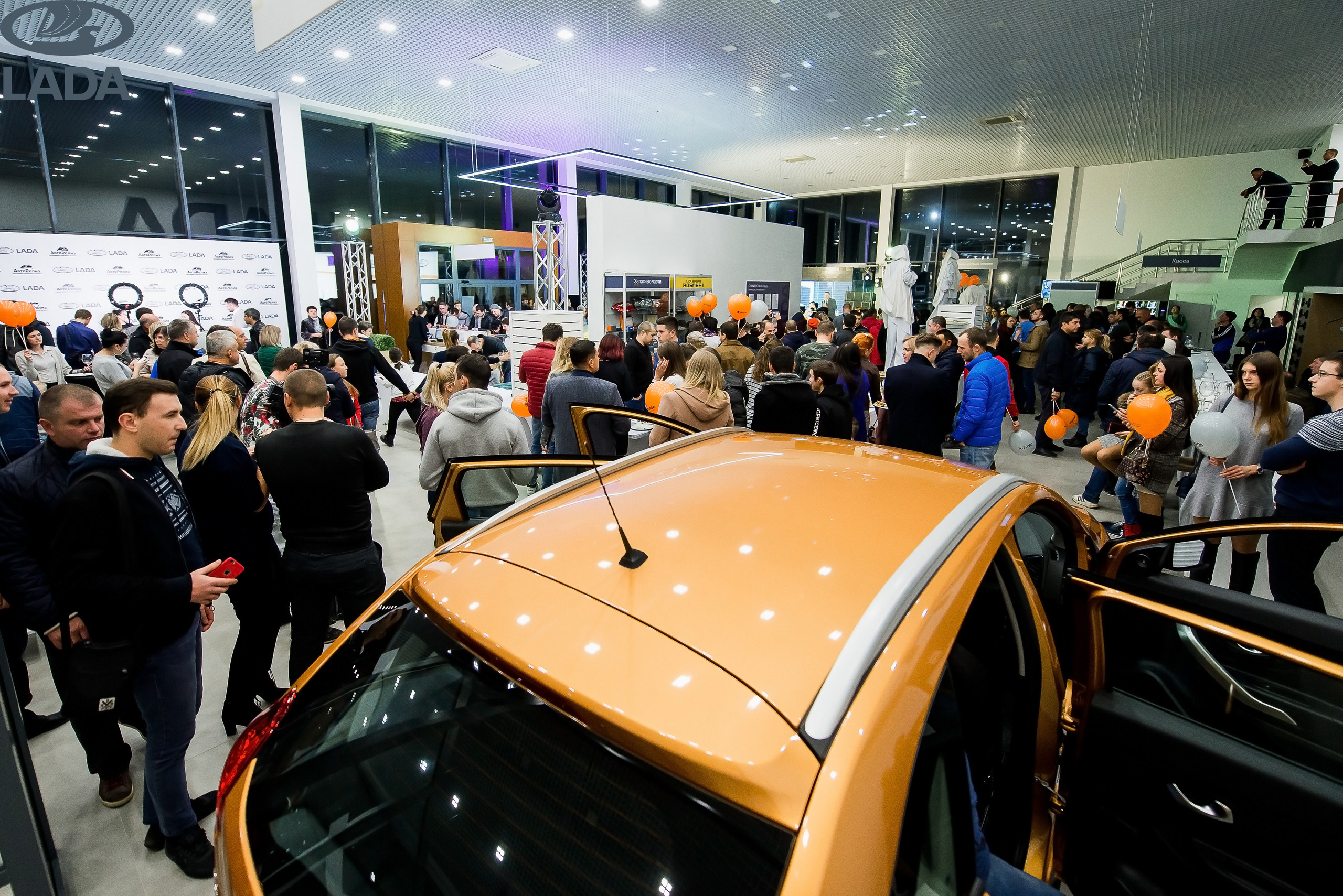 Открытие салона Lada. Свадебный фотограф в Крыму Александр Богомазов