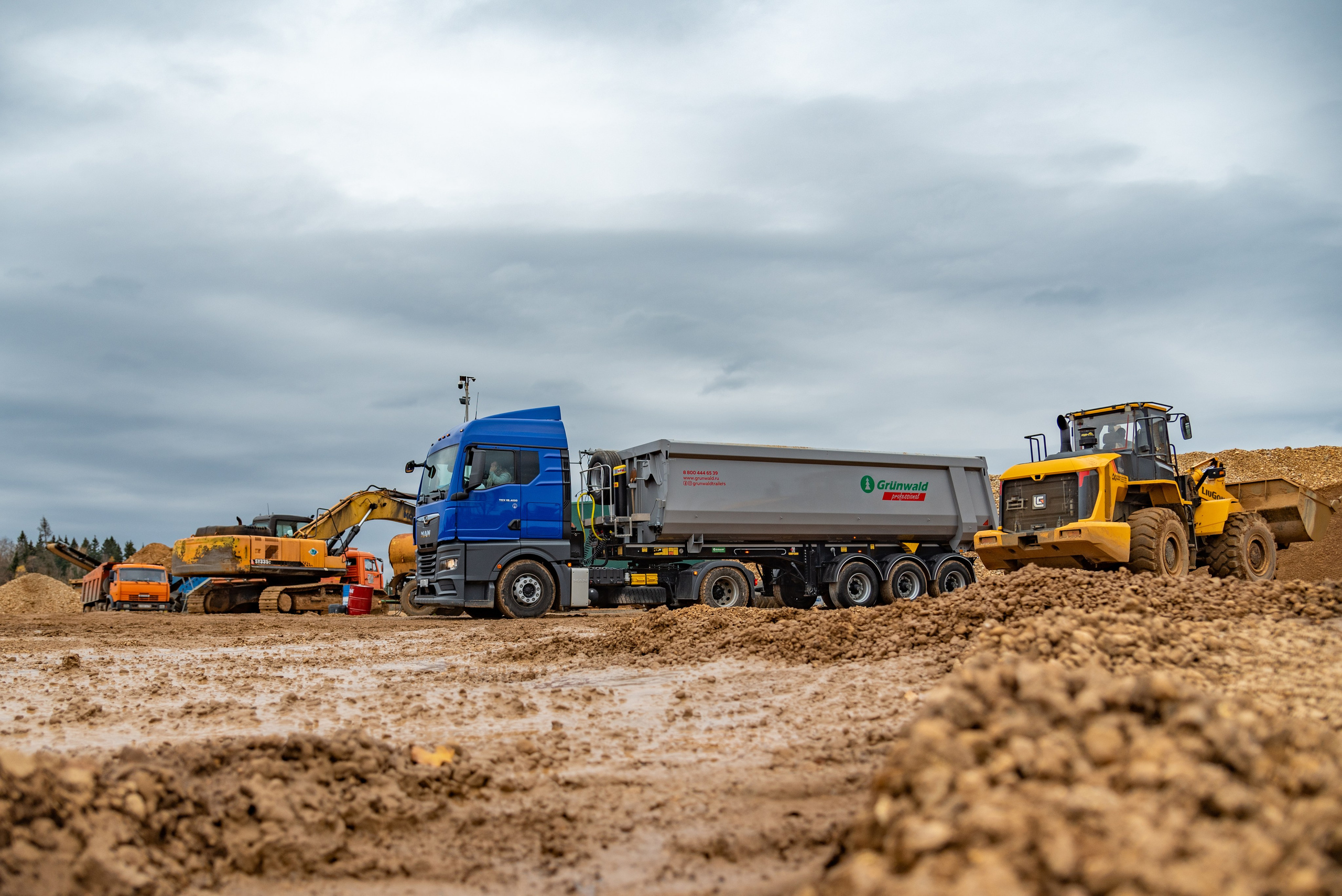 Фотосъёмка: Коммерческая техника / Грузовые авто в Москве. Интерьерный & Репортажный фотограф Озеров Денис, г. Москва