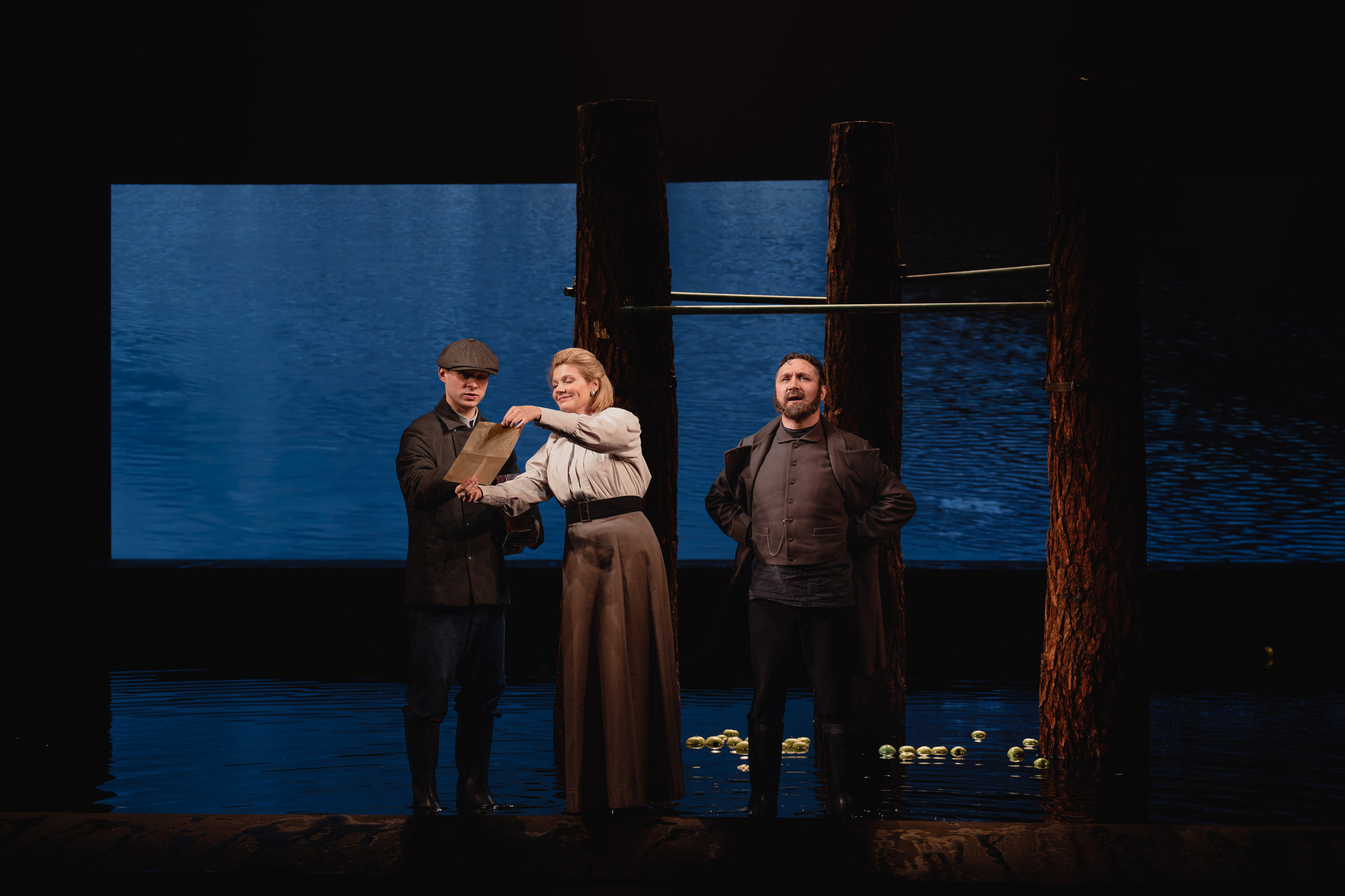 Театр Маяковского: Лес. Сайт фотографа Сергея Абрамова