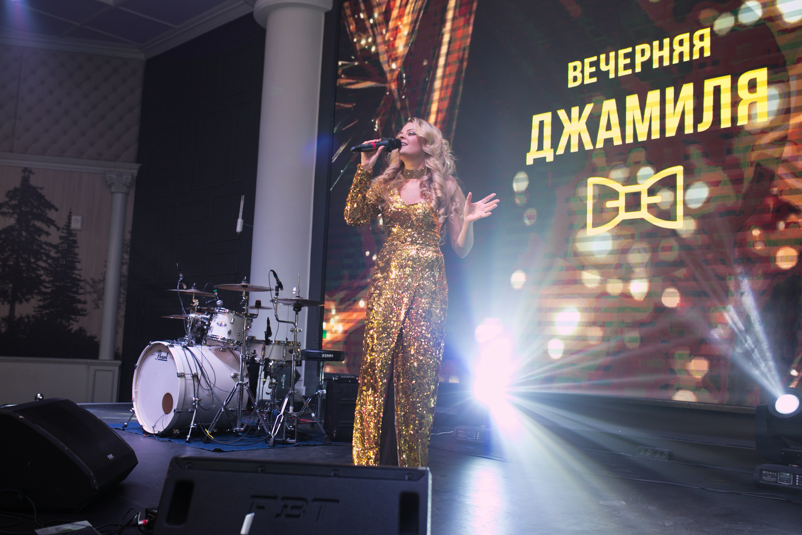 Фотосъемка праздников во Владивостоке, Уссурийске. Портретный, свадебный, репортажный фотограф во Владивостоке Юлиана Джули Фокс