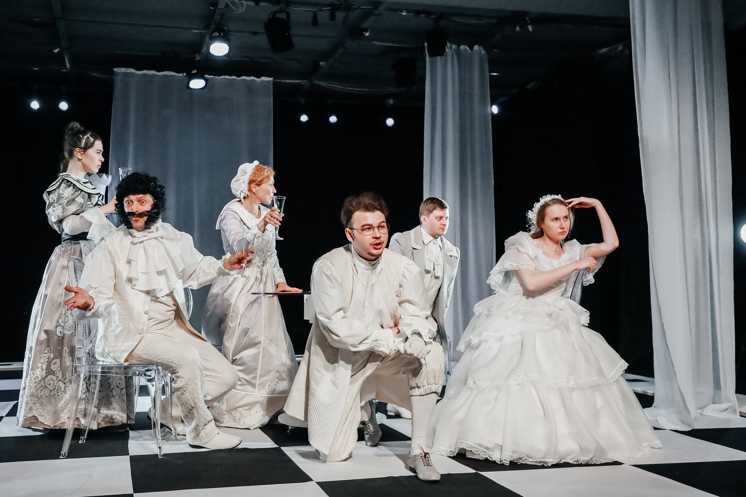 «Дядюшкин сон». Молодёжный театр алтая. Режиссер Дарья Камошина. Фоторепортаж. Театральная фотосъёмка