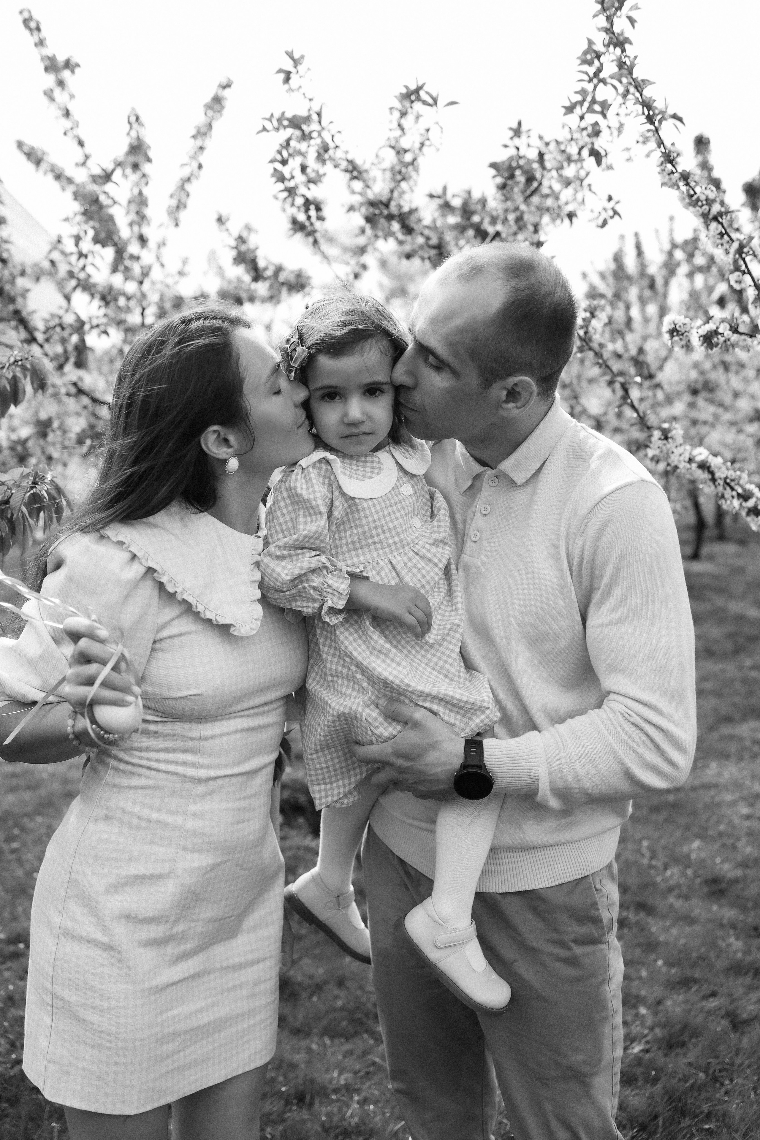 День рождения в цветущем саду. Семейный и lovestory фотограф в Москве Светлана Коняхина