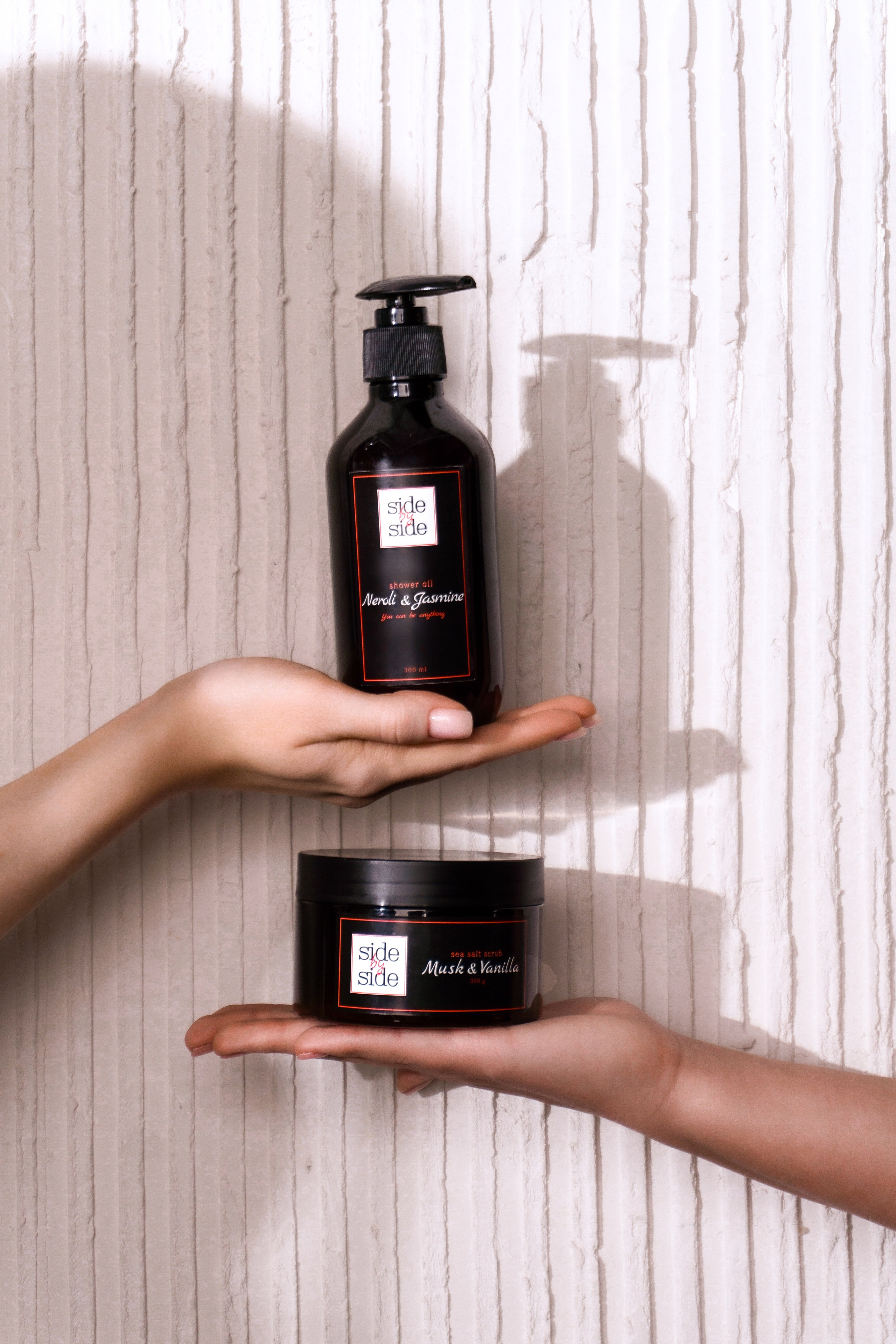 Side by side. Фотограф