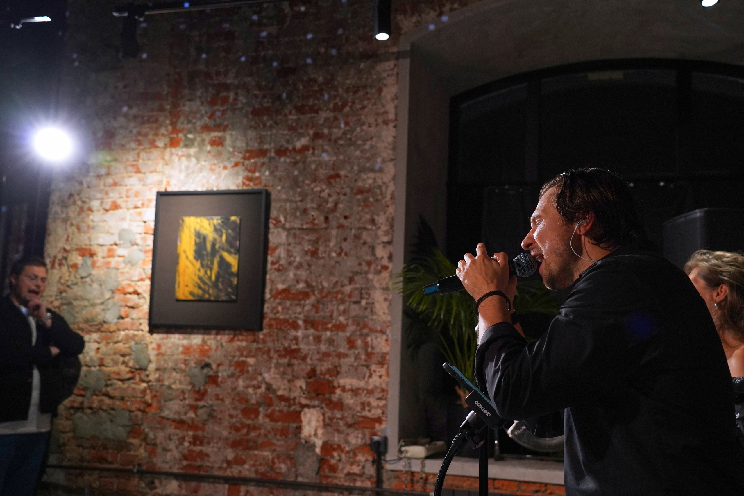 Концерт кавер группы. Фотограф