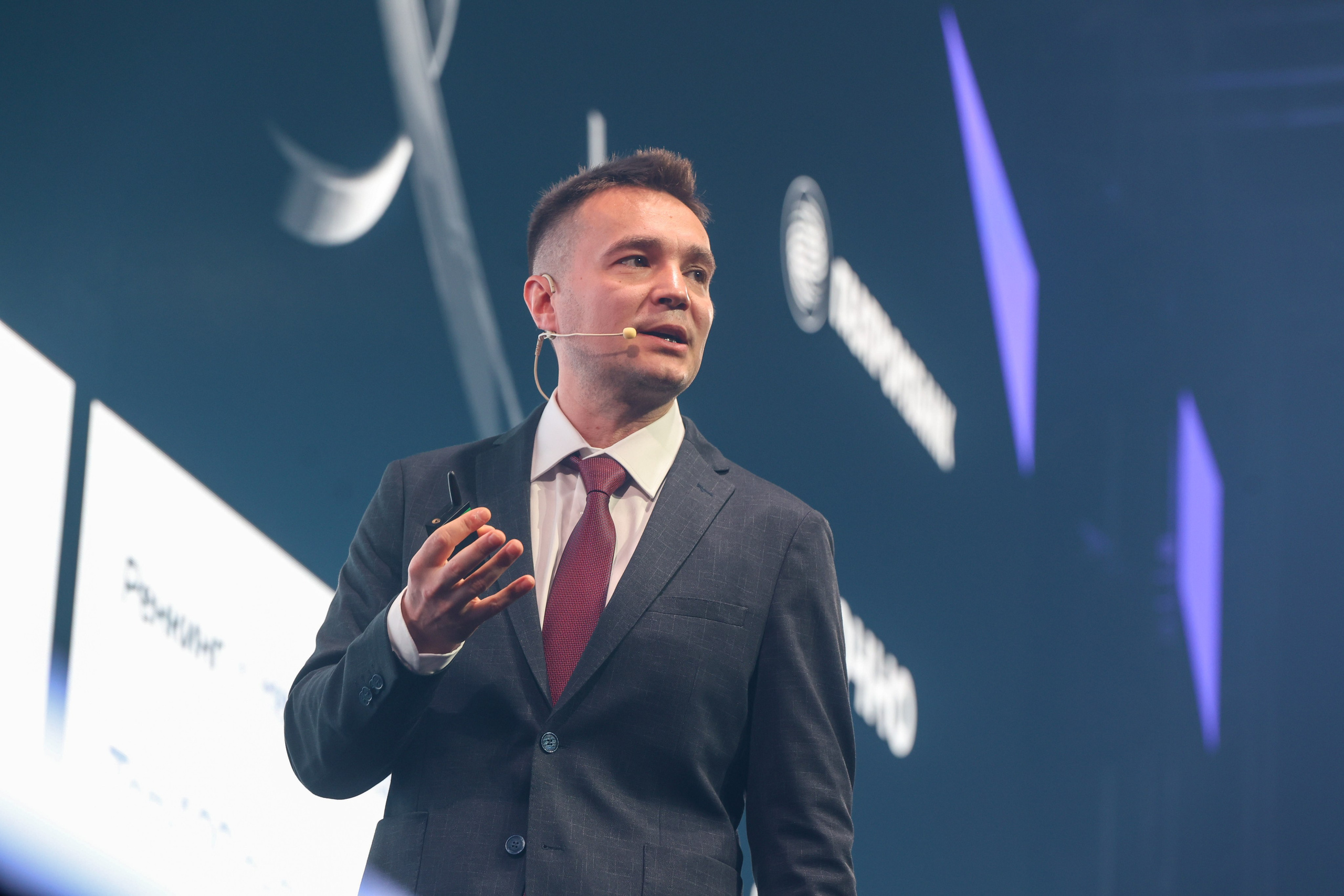 Бизнес. Егор Тутубалин