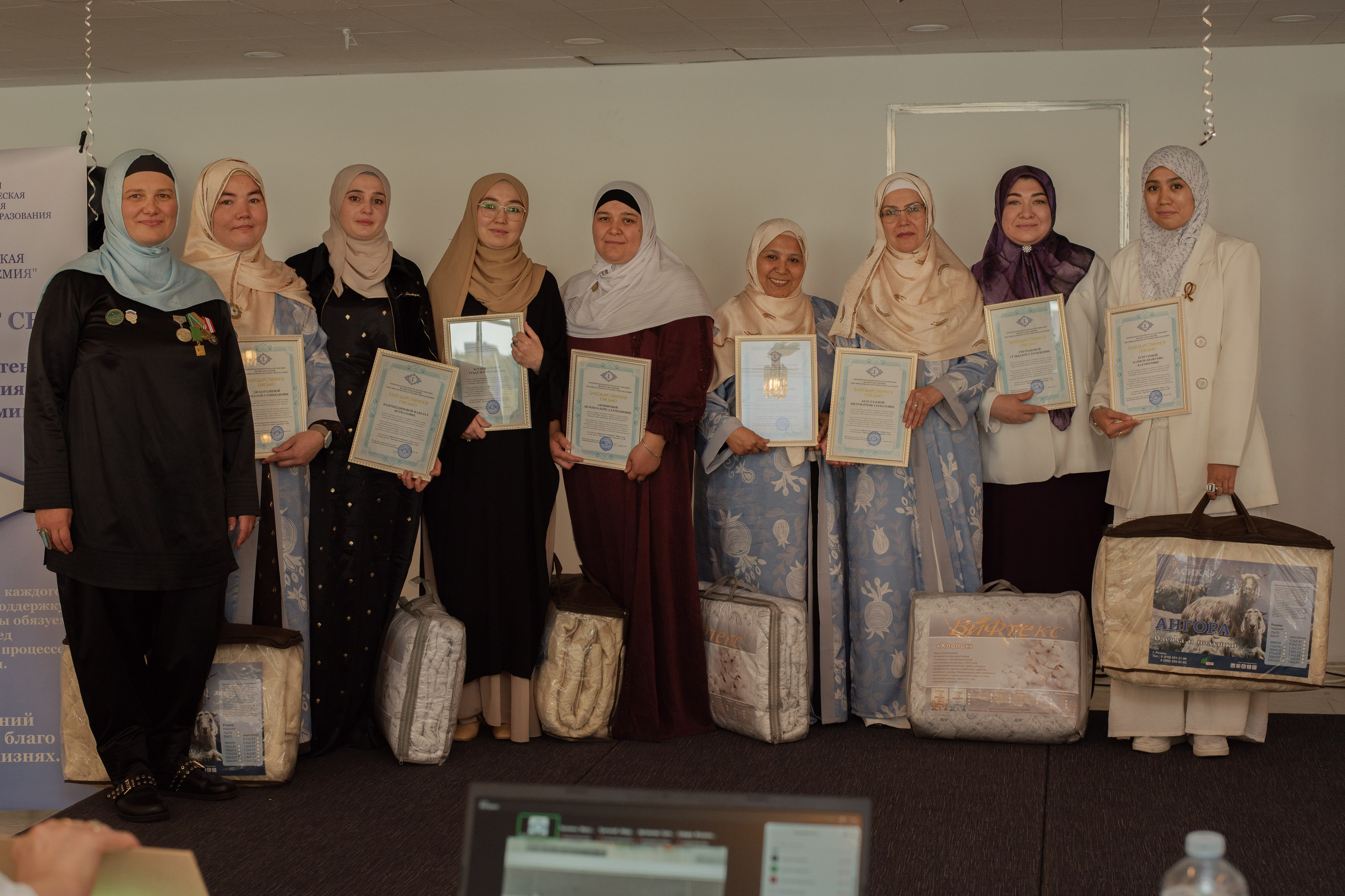 Выпускной в Евразийской женской гуманитарной академии. Лина Курочка — ваш фотограф