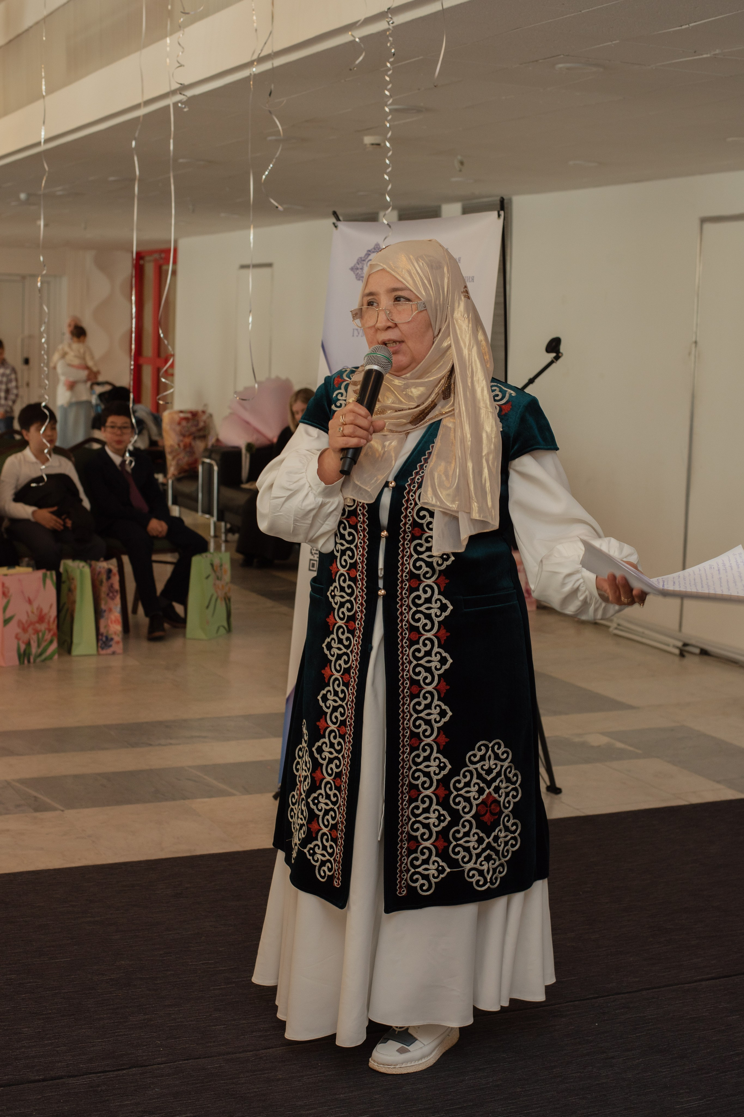 Выпускной в Евразийской женской гуманитарной академии. Лина Курочка — ваш фотограф