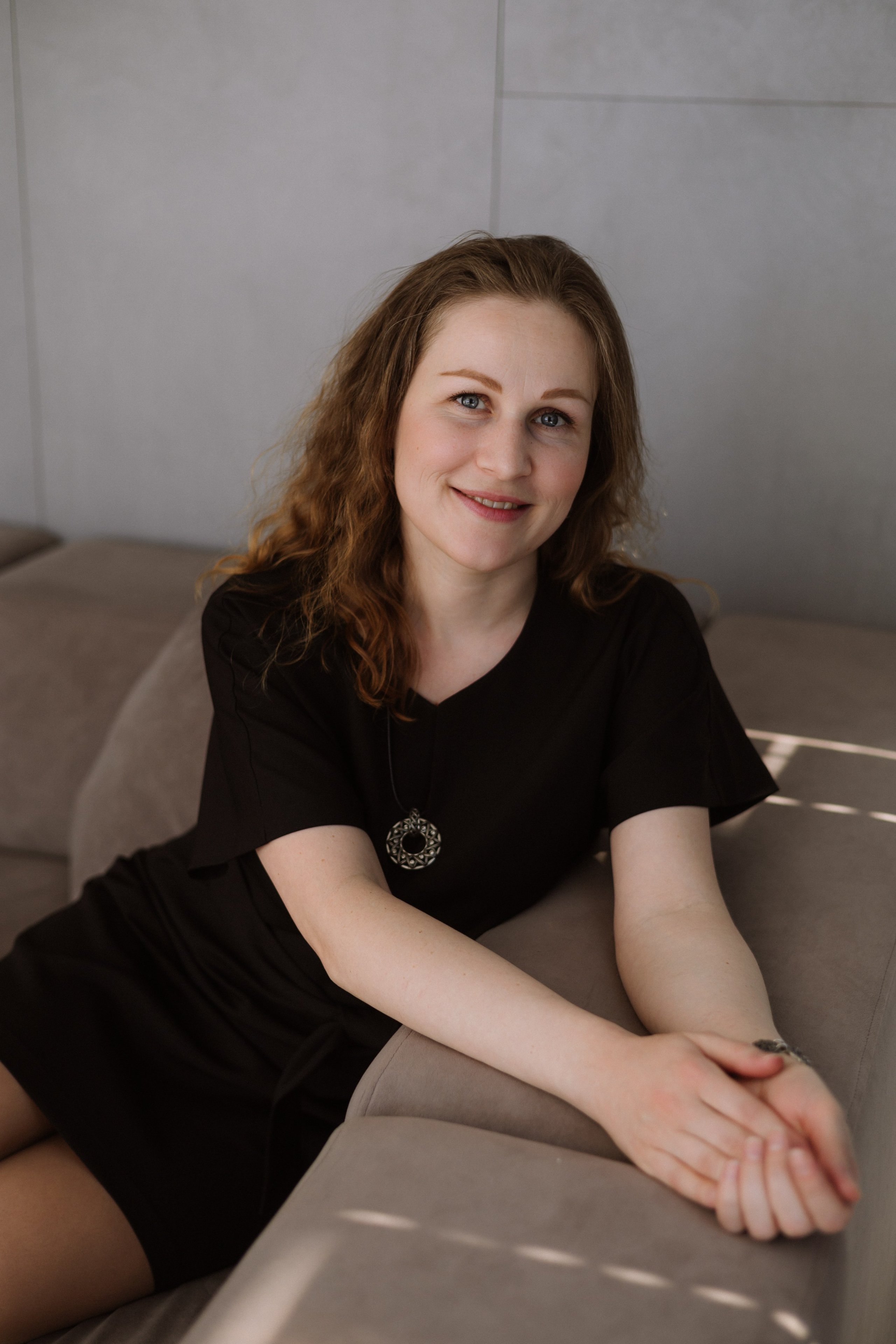 Студийная. Большая семья. Фотограф Уфа Башкирия Мухаметянова Алина. Свадебный семейный портретный