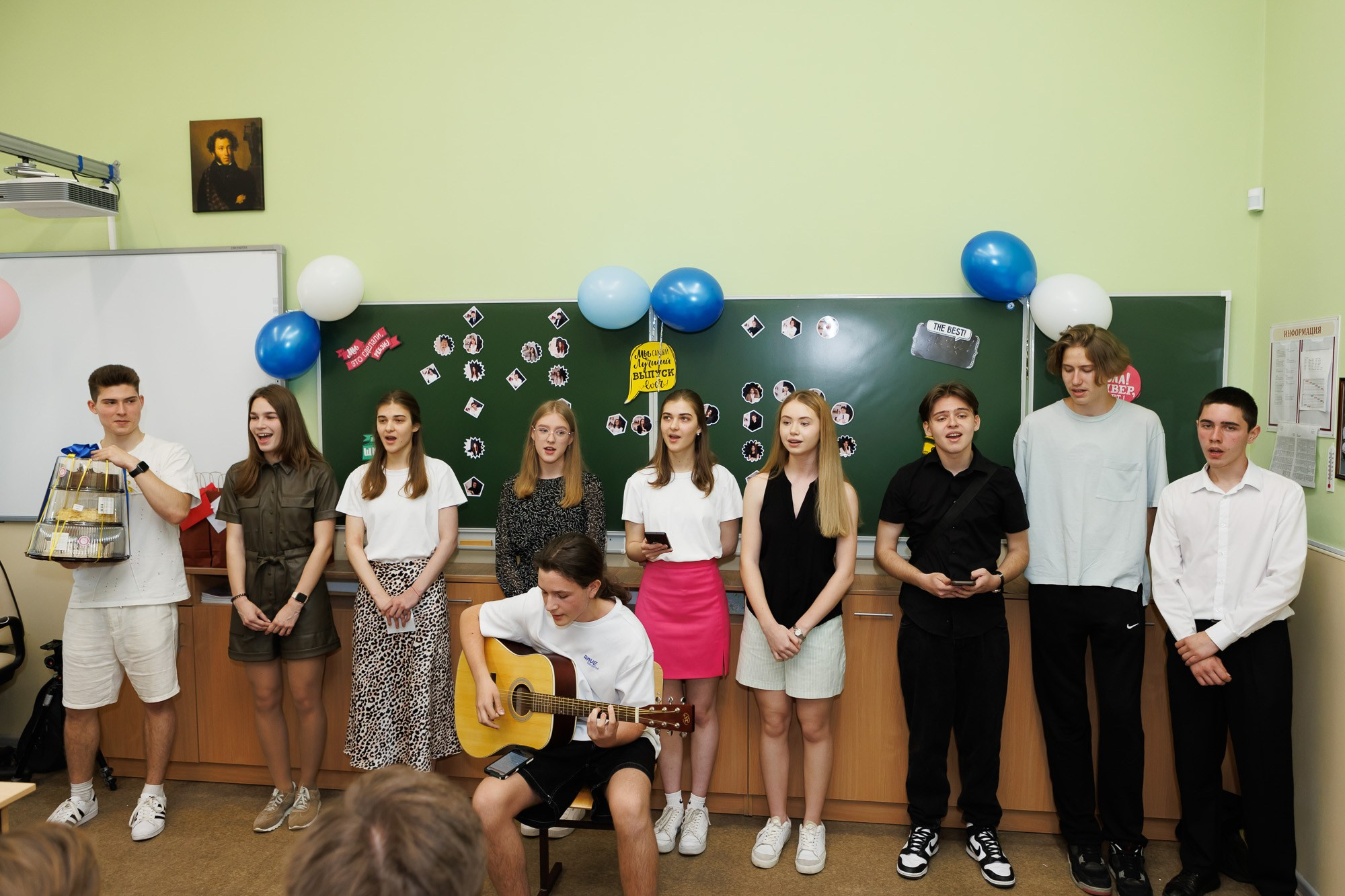 Последний звонок в Гимназии № 1, г. Севастополь. Свадебный фотограф, фотосъемка в Крыму, Севастополе, Симферополе, Ялте