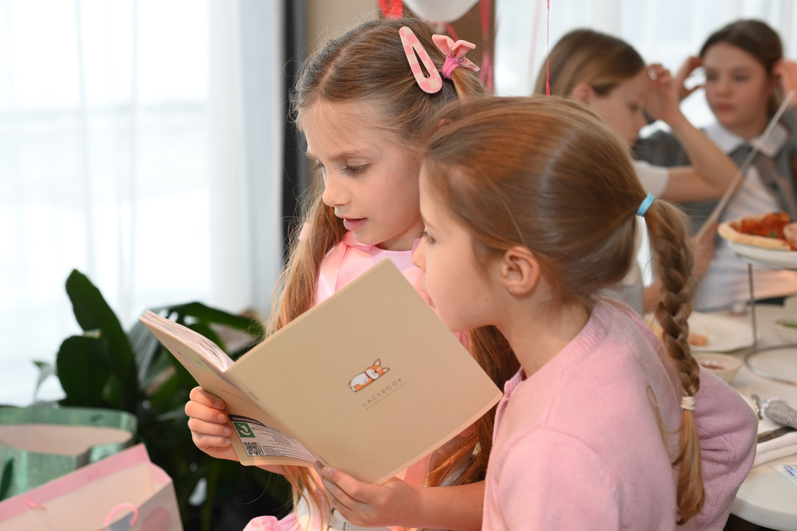 День Рождения Киры в кафе в Лужниках и на улице. Свадебный и семейный фотограф в Москве Ирина Гончарова