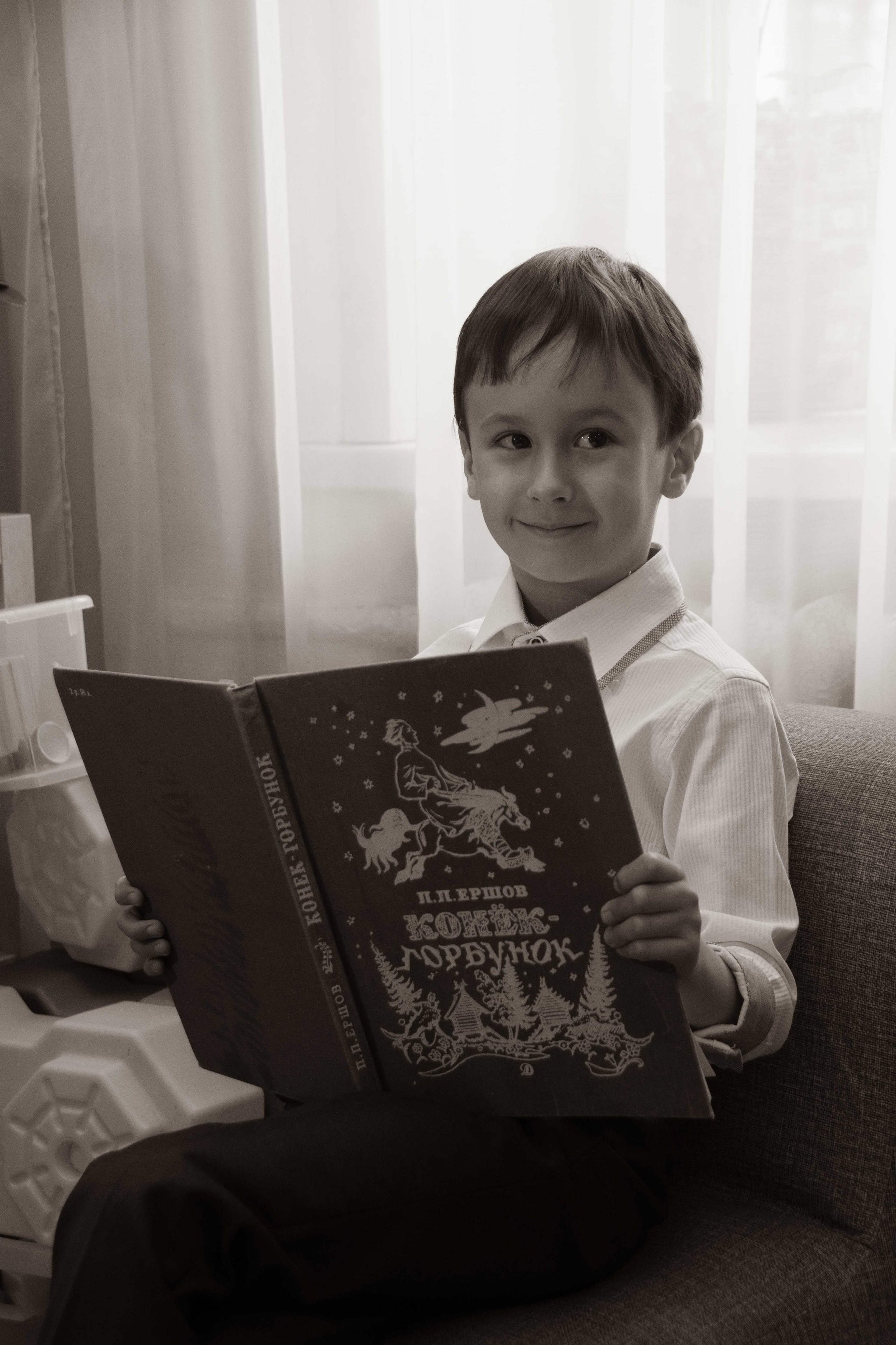 2023 г. Портреты выпускников. Репортажный и детский фотограф в Новосибирске