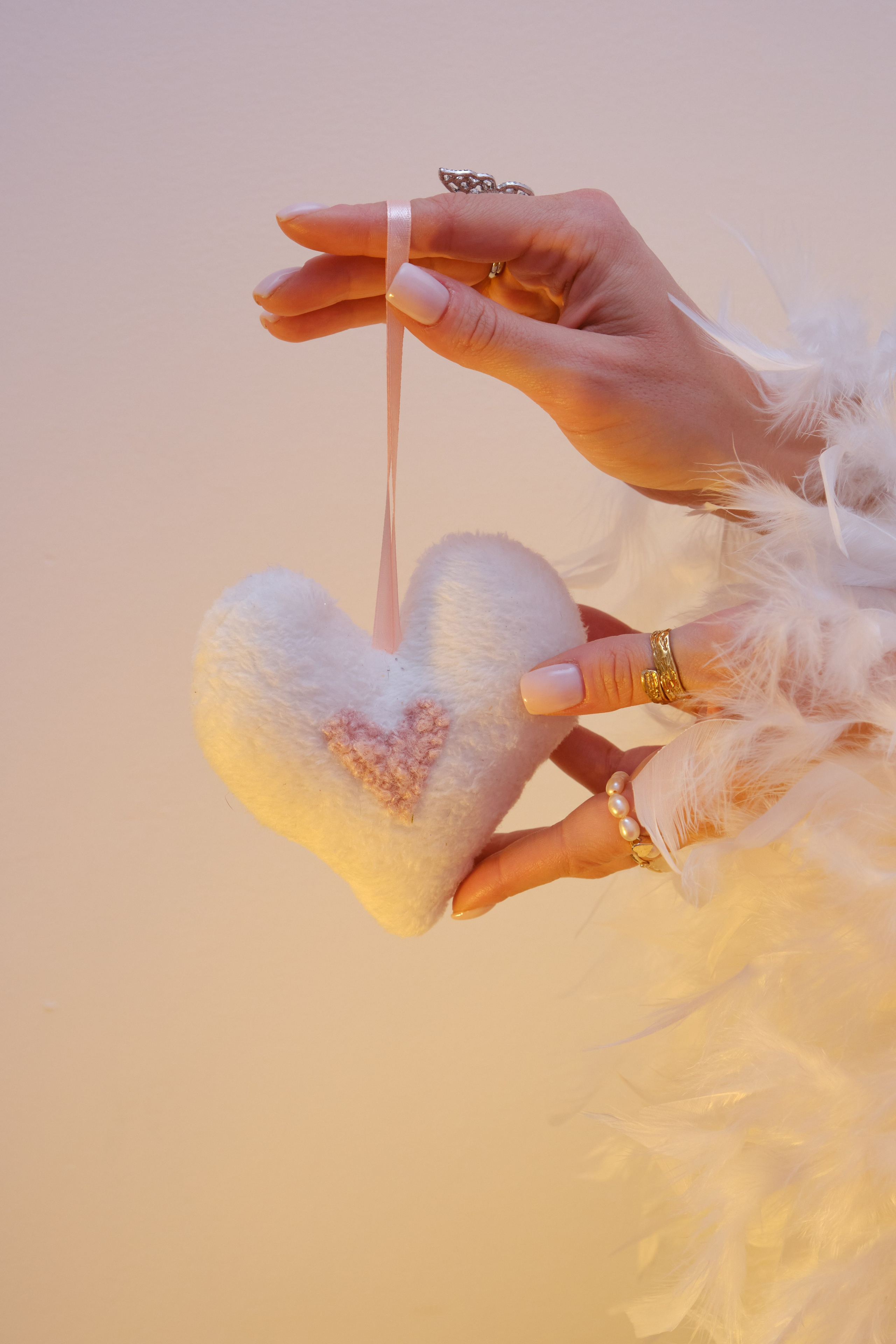 Игрушки и подушки. Предмет искусства