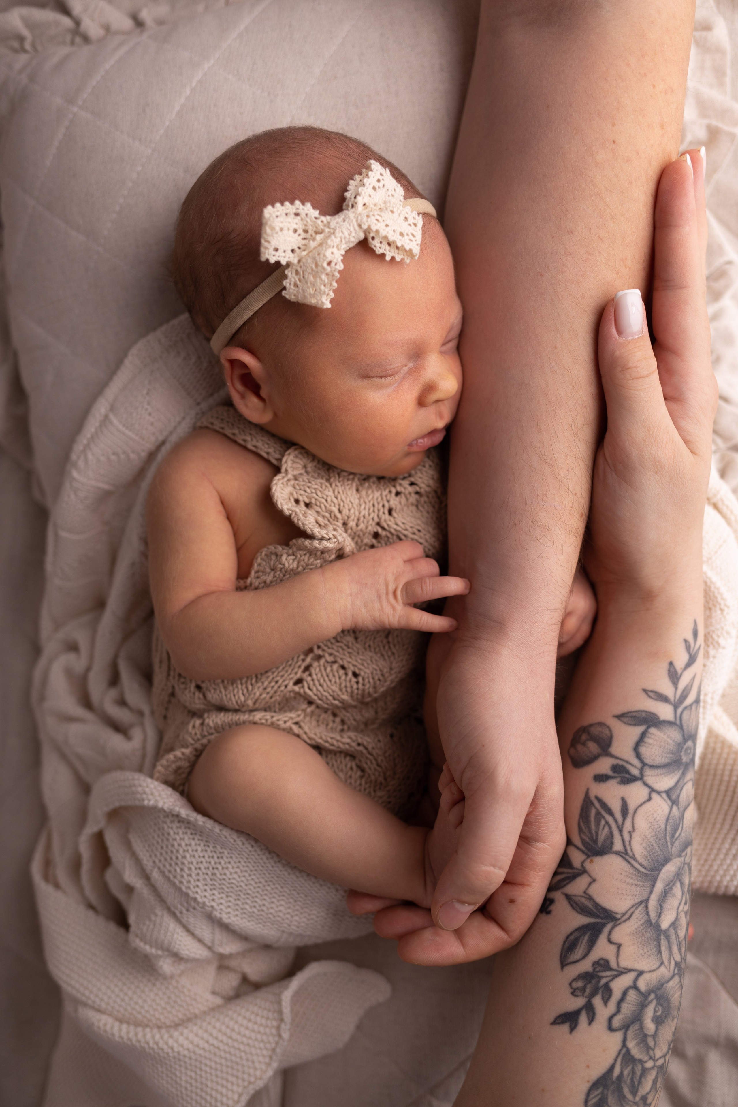 Newborn съемка в стиле Лайф. Фотограф новорожденных малышей в Омске и Омской области Эльвира Камаева