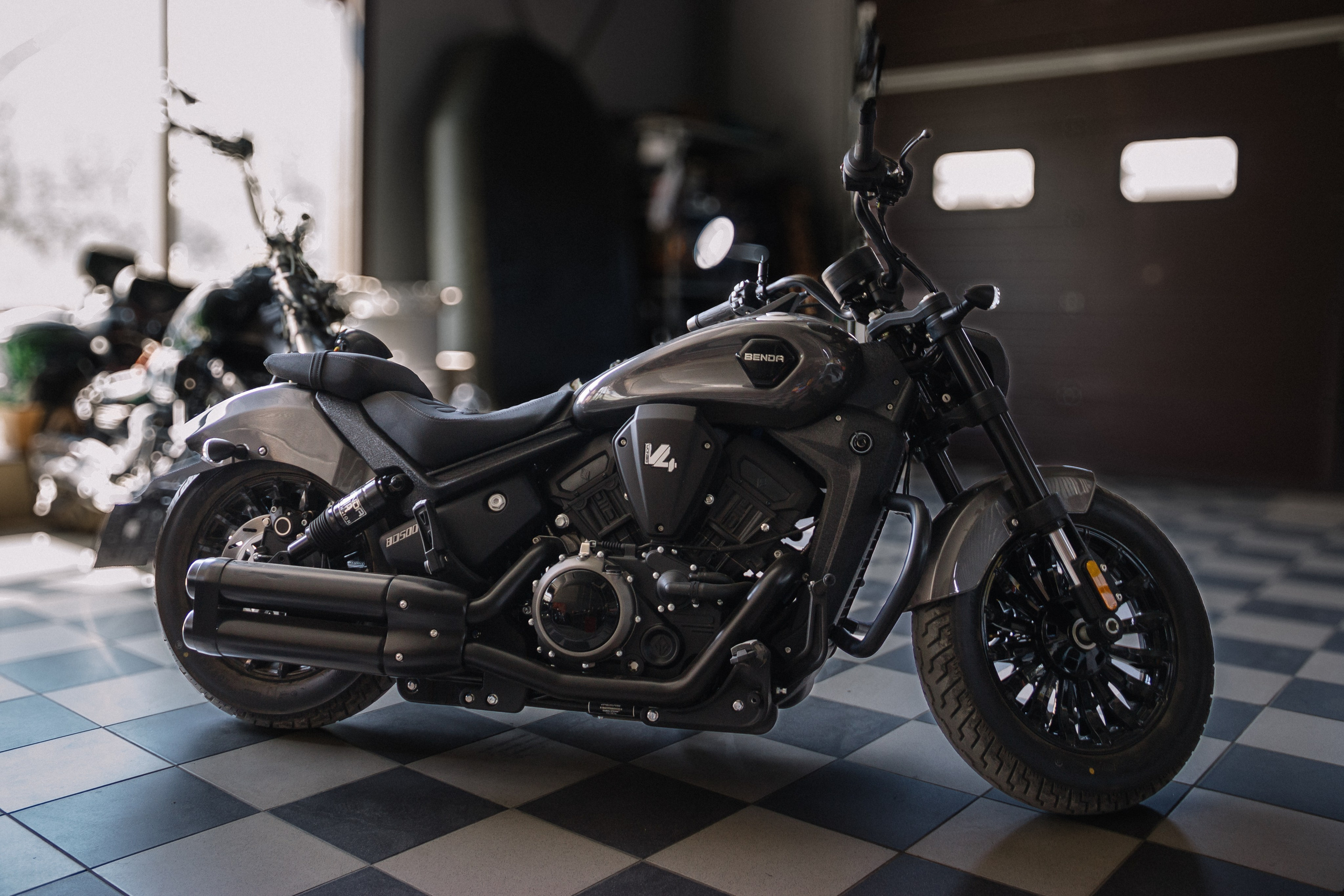 Benda DarkFlag 500v4. ......