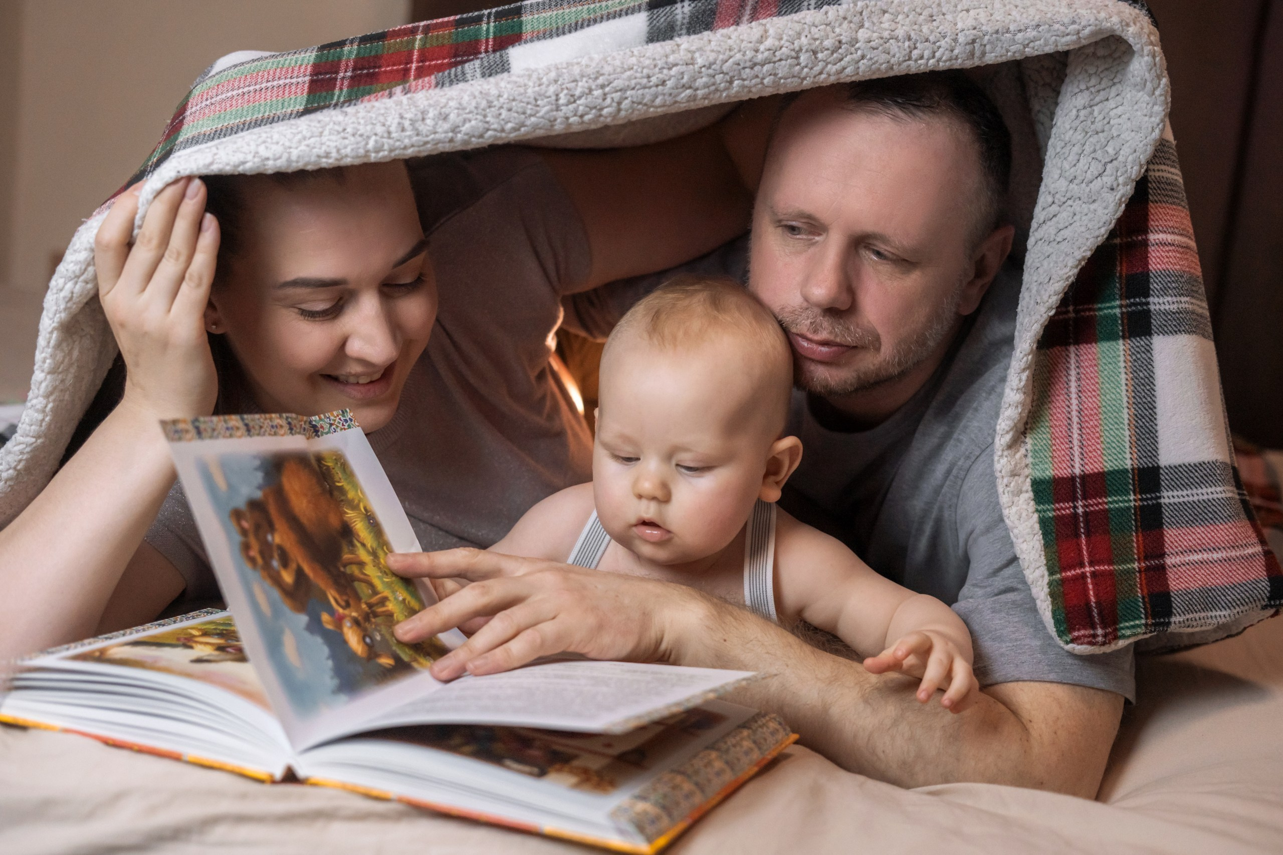 Домашняя съемка. Мила Посвит Фотограф новорожденных в Тобольске