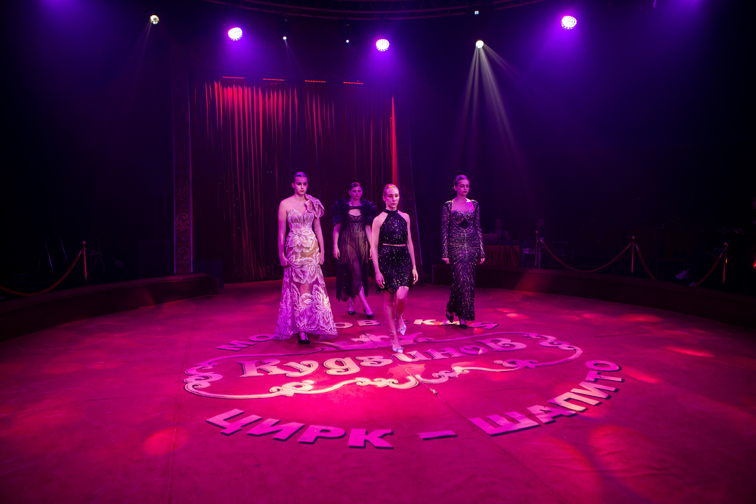 MANEGE SHOW. Репортажный, семейный, свадебный, портретный фотограф